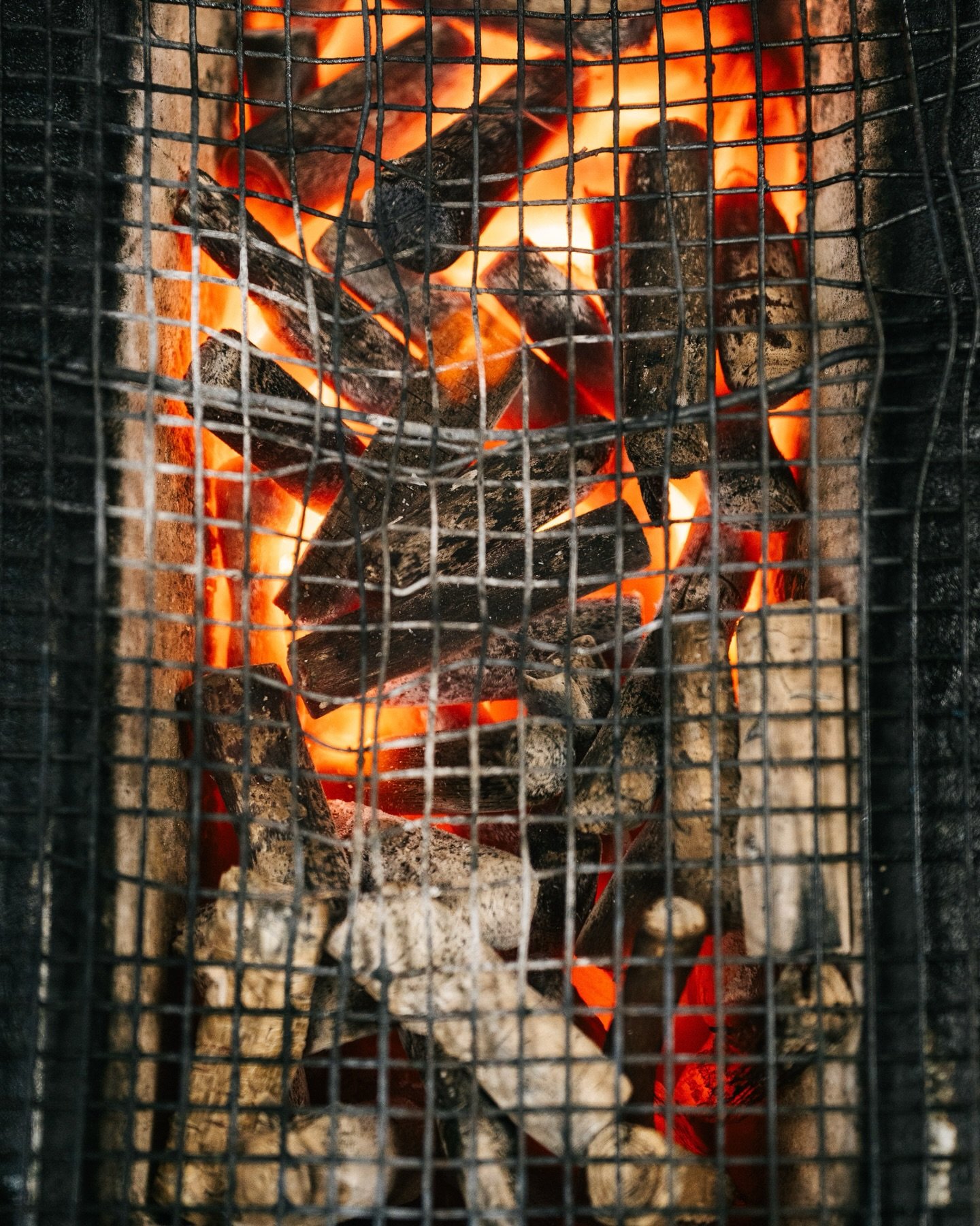 Galloping into the Chinese New Year with fire. Using seasonal ingredients and fire when the dish calls for it. Come and join us at Rātā. 
Book via the link in bio.

#seasonaldining #diningqueenstown #rātārestaurant #ratarestaurantqueenstown #coalfire