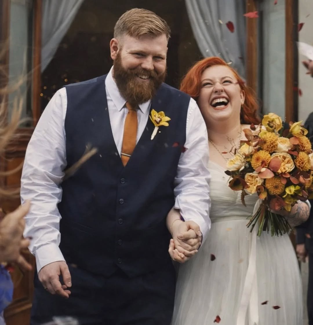 Mr &amp; Mrs Jackson 🧡

It was a pleasure bringing Maisie's autumnal floral vision to life. Made with Dahlia, Garden Roses, Amaranthus, Orchid, red Eucalyptus, a little grass, and a lot of love! 

#york #yorkflorist #florist #weddings #bridal #brida