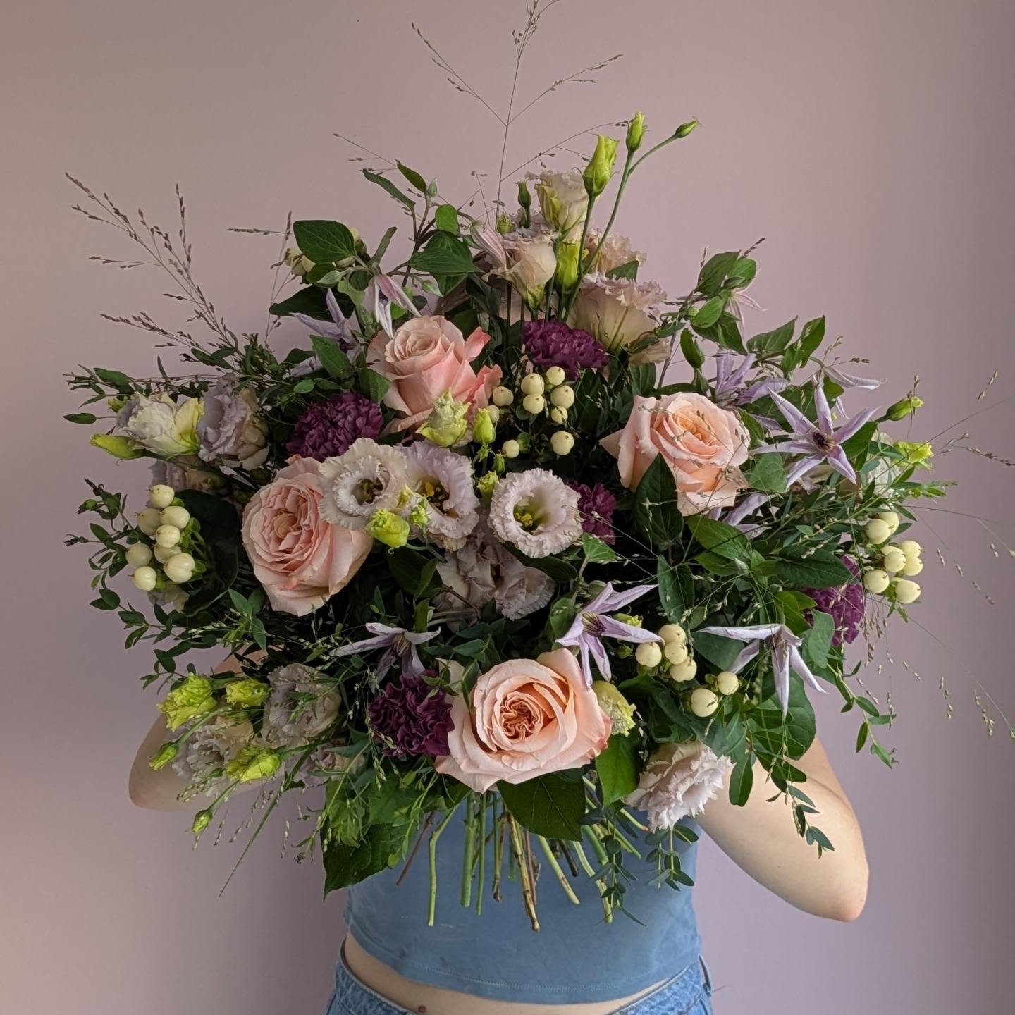 Moody gothic castle garden for a Studio Selection order. Best of the day bouquets, ordered on our website spidergerbera.com/shop 

#york #yorkflorist #flowers #yorkweddings #shopsmallyork