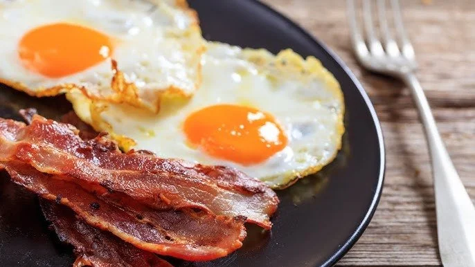 Classic Eggs & Bacon Breakfast