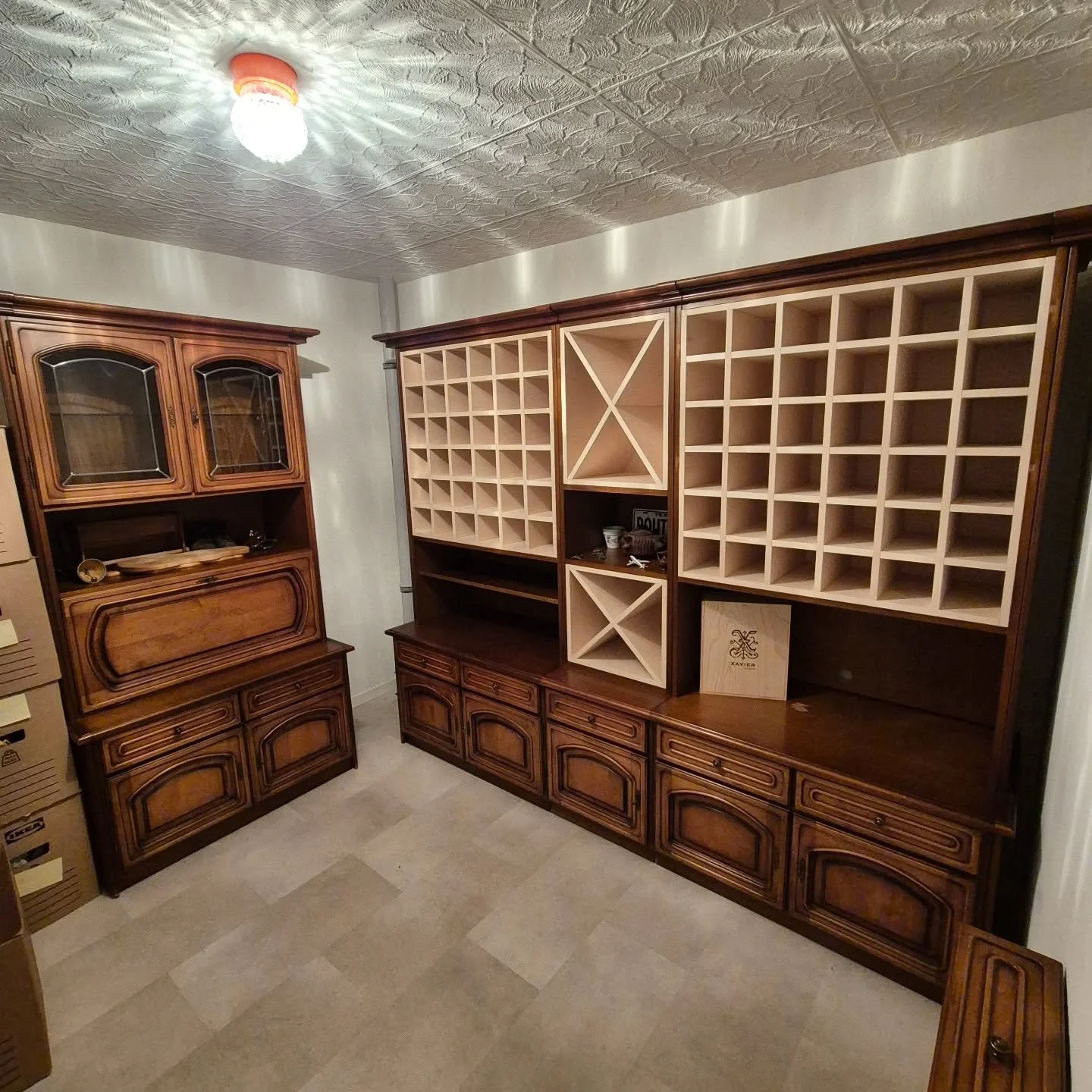 R&eacute;habilitation d'un meuble en cave &agrave; vins