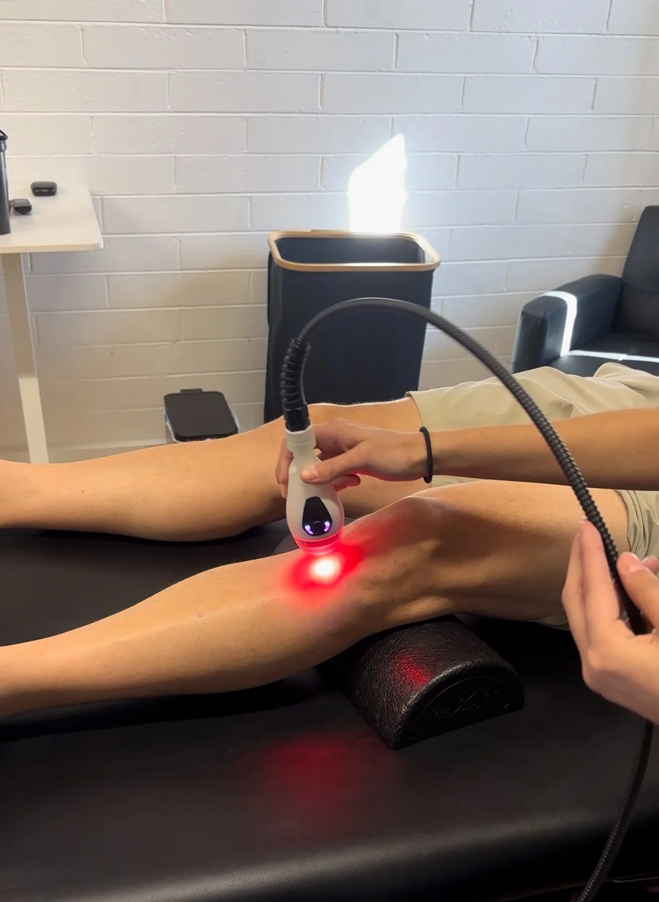 grade 4 laser therapy for knee pain in Arcadia.