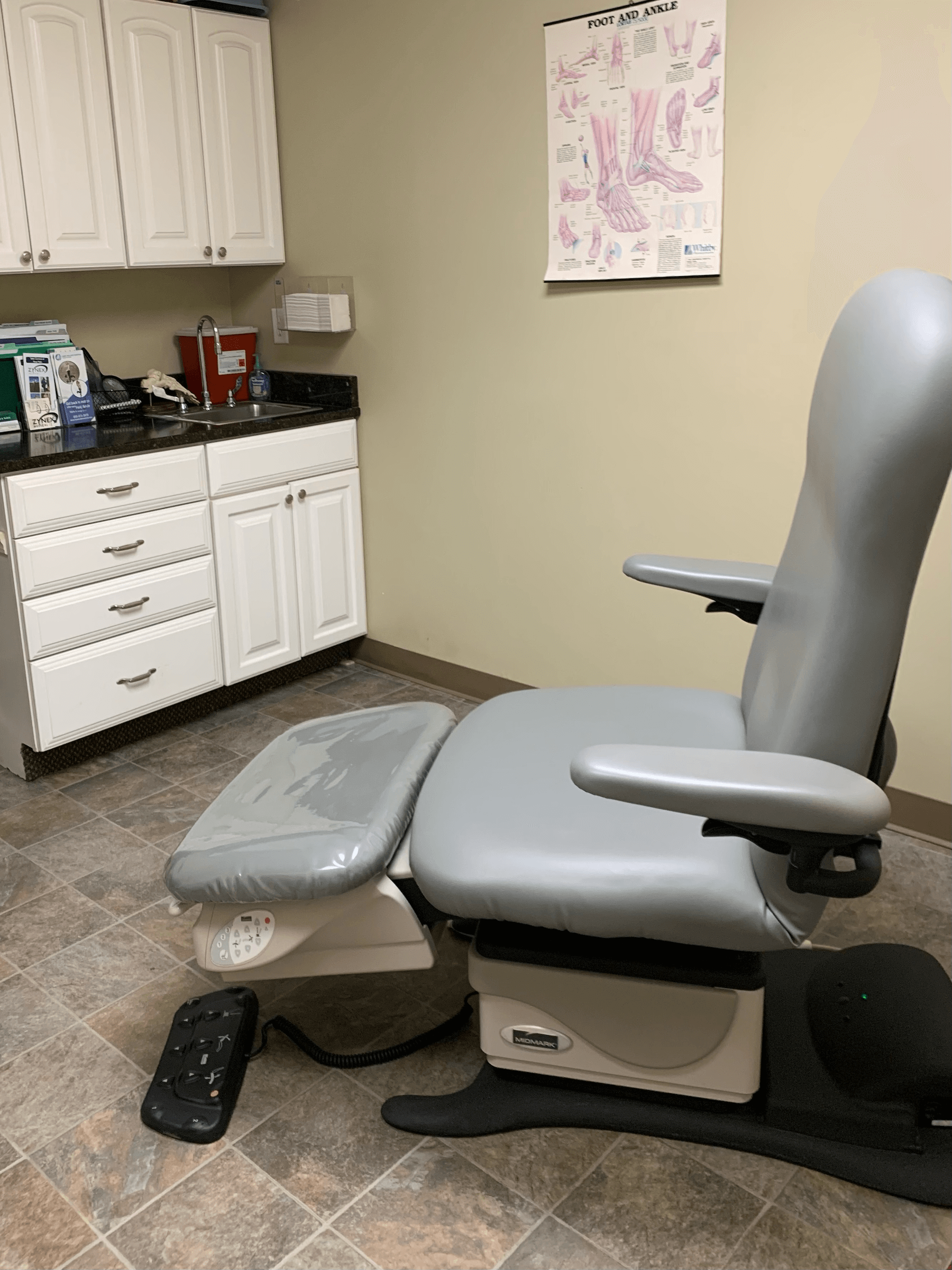 Flatirons Foot & Ankle Clinic Longmont, CO patient waiting room