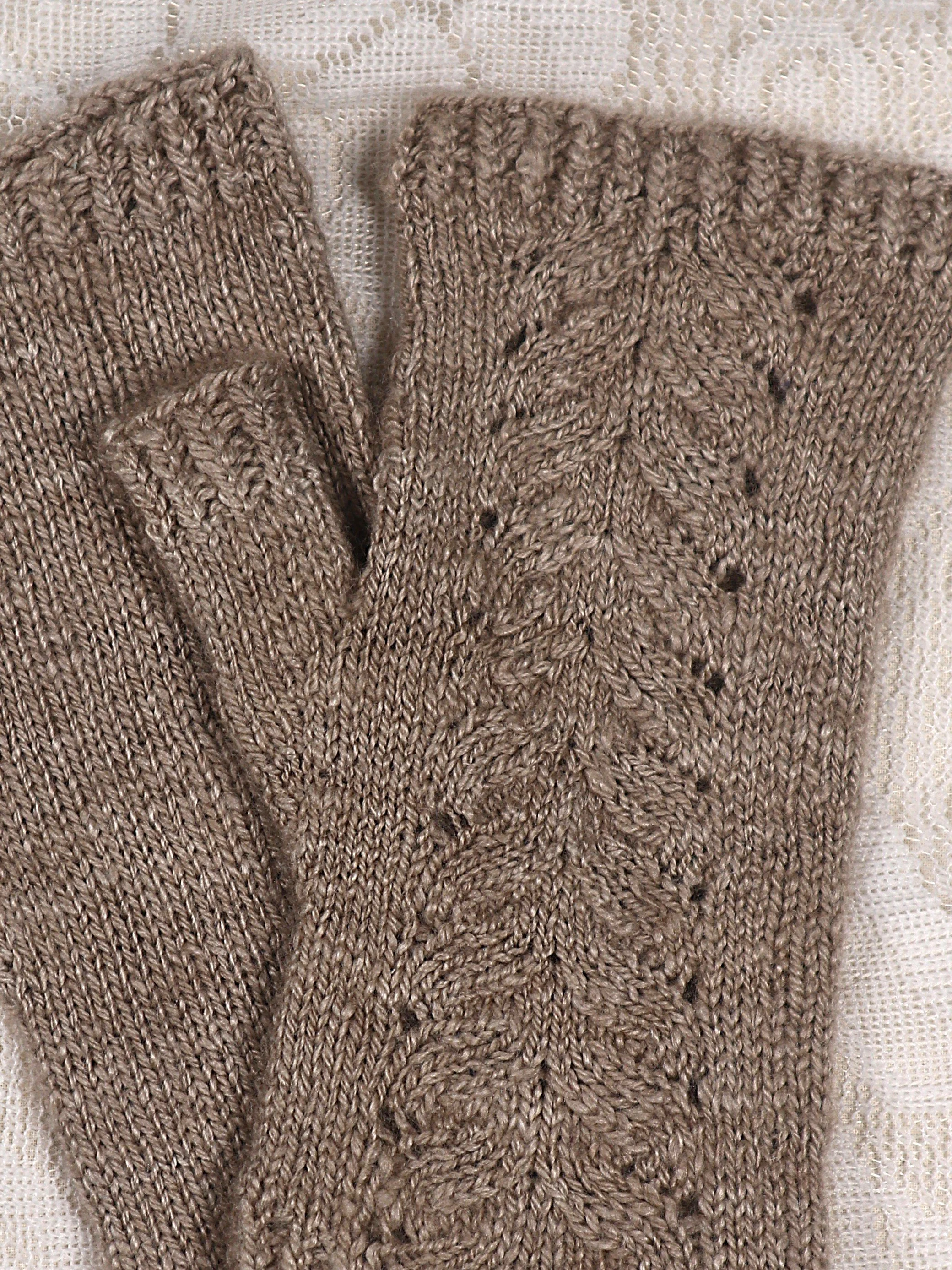 Fingerless mittens