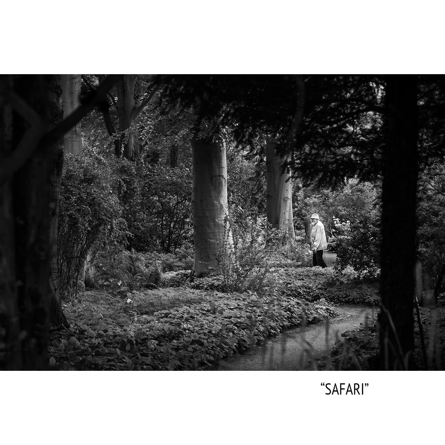It's almost unbelievable that this picture was taken the german city of #bremen. What do you think about it? #streetdreamsmag #bnwmood #bnw_art #fujistreetphotography #street_visions #streetphotographerscommunity #bnw_creatives #capturethestreets #mo