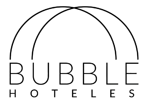 Logo del hotel Bubble con un arco y las palabras 'Bubble Hoteles' debajo.
