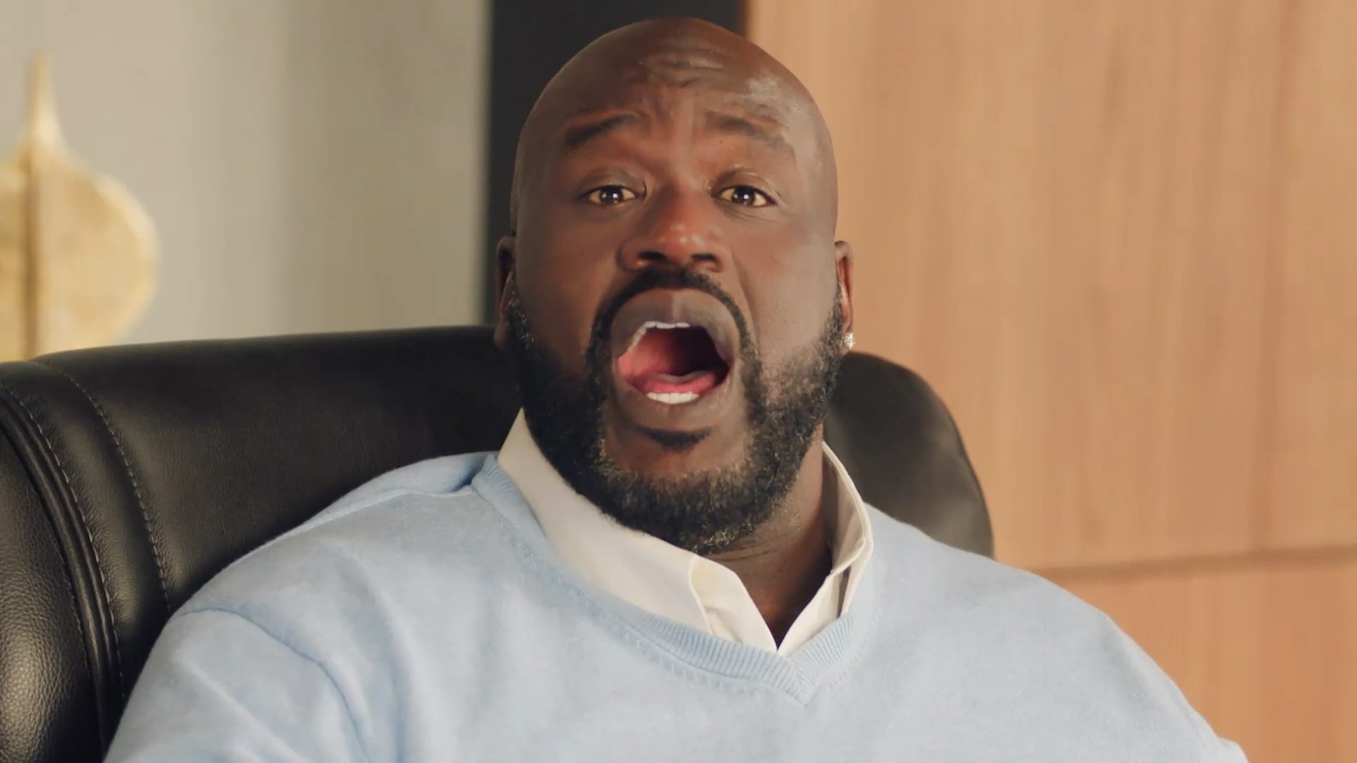 Shaq Living Room - Dancing in Room