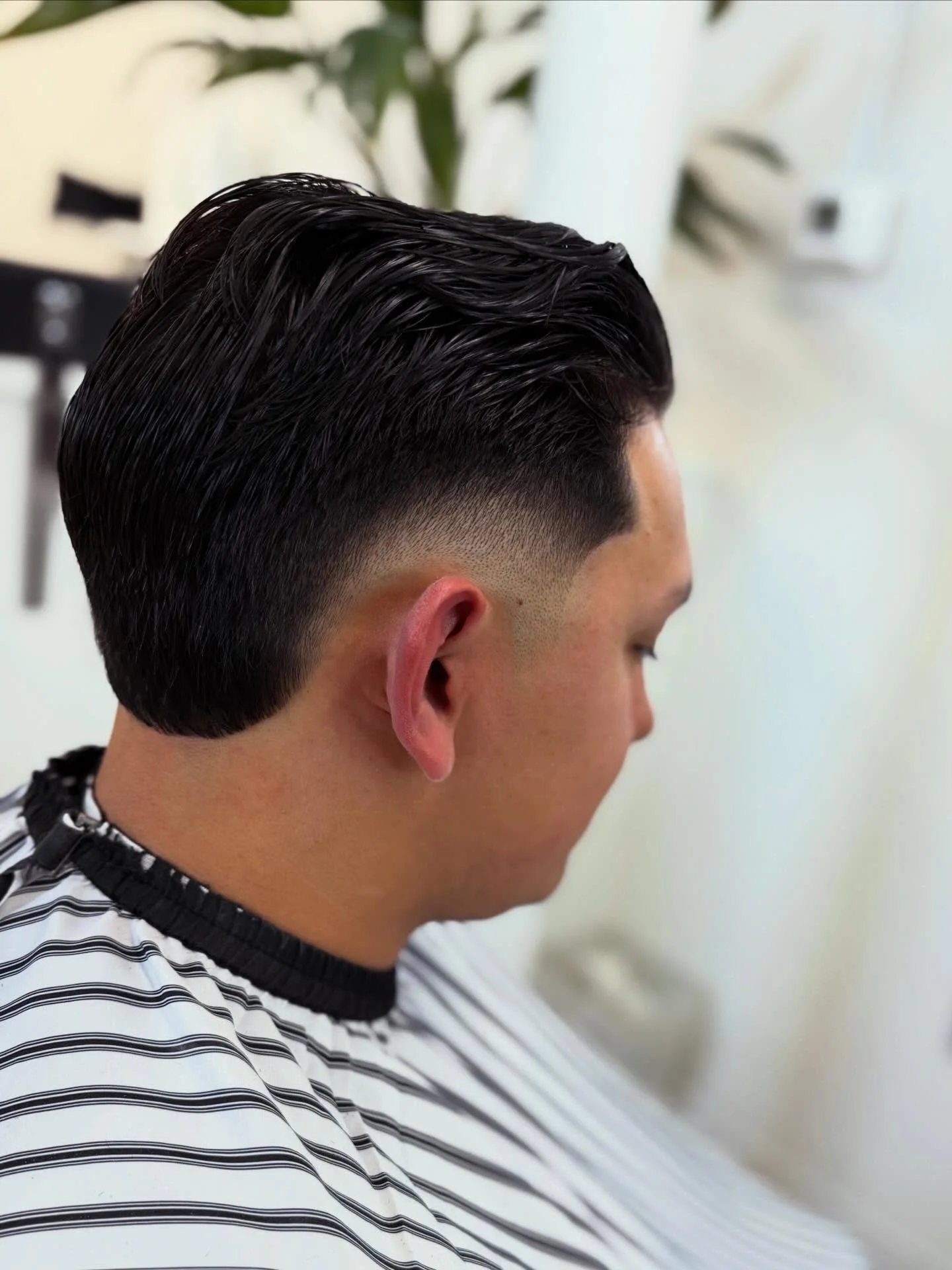 New years who dis?! Time is flying with January almost behind us, don't forget to stay fresh! Follow the link in the bio to get in the chair! ⚡️🦍💈

#NobilityBarberCo #cherryhills #denverbarber #englewoodbarber