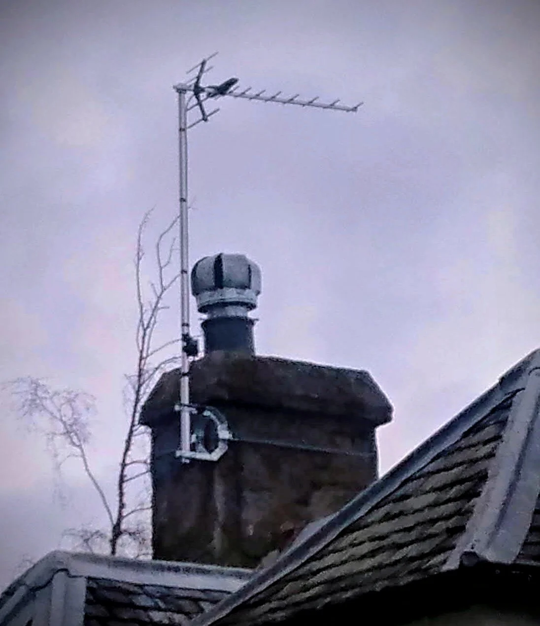 Terrestrial TV chimney lashing kit