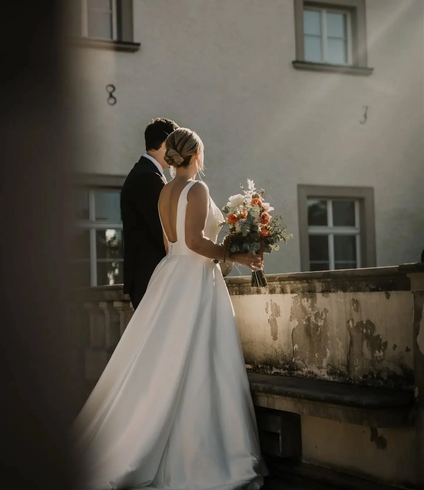 Warmly welcome 2026 -  ich freue mich auf Dich 🌛✨
Mehr Intuition, weniger Kompromisse und ganz viel Liebe!
Seid ihr dabei? 
.
.
.
.
MODERNWEDDINGPHOTOGRAPHY
WEDDINGFLORISTIK
HEIRATEN2026
PROFESSIONELLWEDDING
WEDDINGCONTENT
#weddingseason2026 #heirat