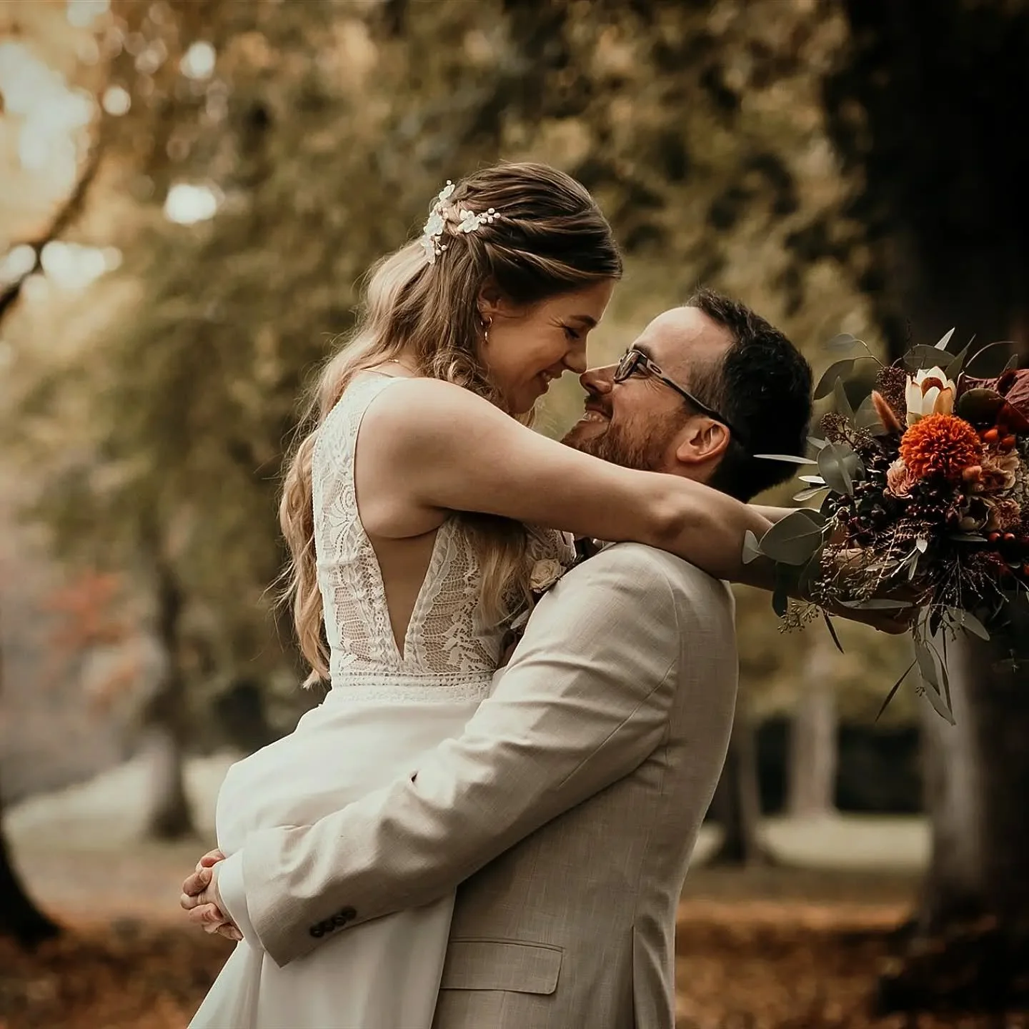 Hallo Brautpaare 2026✨ 
Bereit f&uuml;r eine Hochzeit voller Liebe und echter Gef&uuml;hle?! ES wird einzigartig durch die kleinen Augenblicke, durch Lachen, N&auml;he und das Zusammensein. Wenn alles sich ehrlich und echt anf&uuml;hlt, entsteht eine