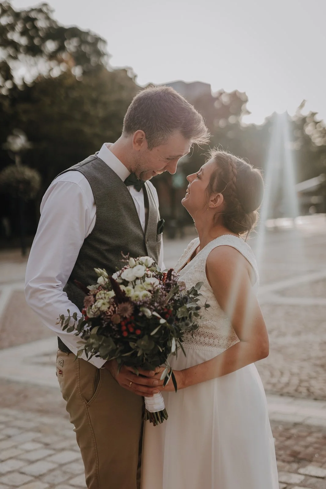 Hochzeitsfoto Dortmund, Unna, Soest, hochzeitsshooting, Brautpaar, Rathaus, Urbane Wedding, rathaus Dortmund, Standesamt