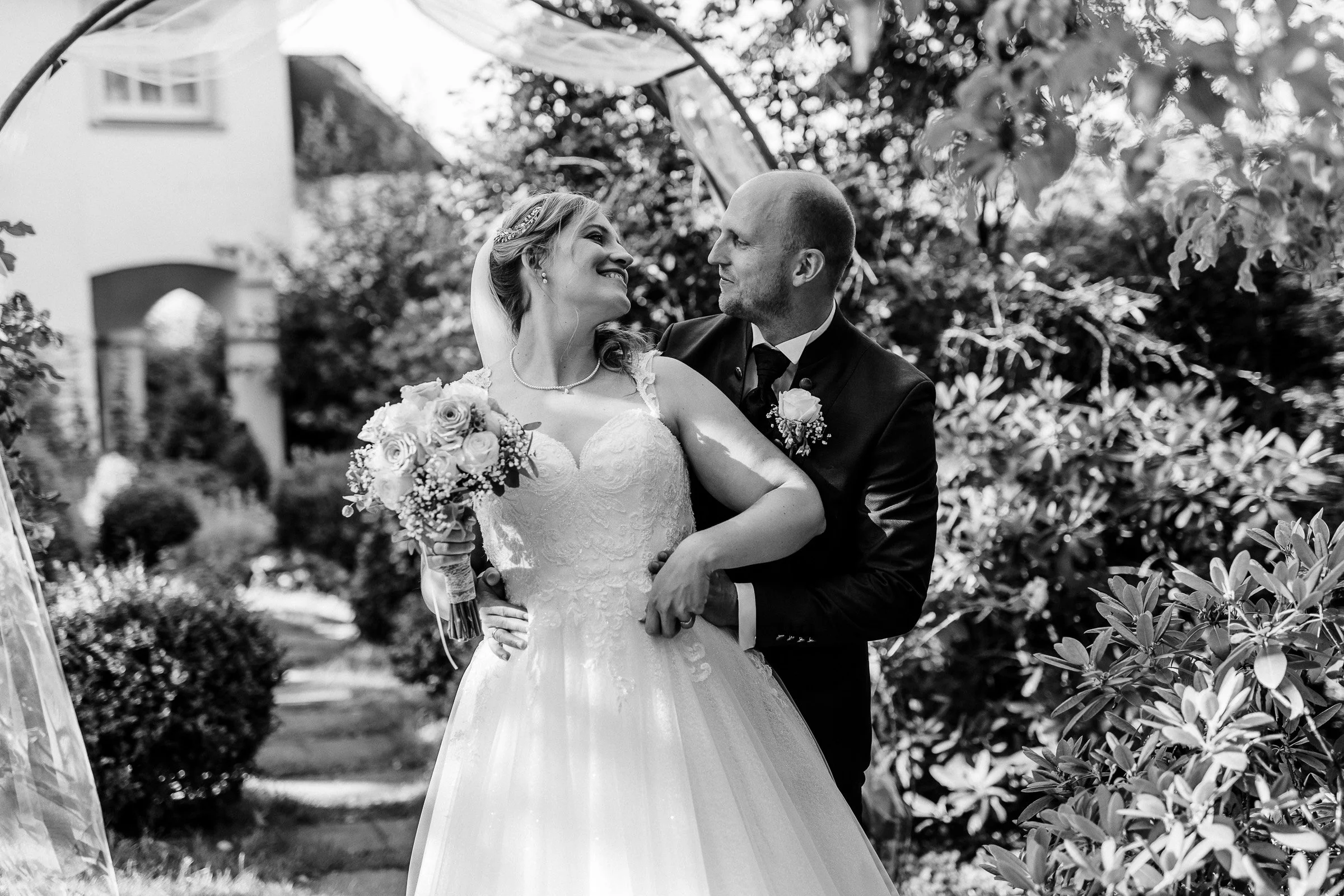 Romantikhotel neuhaus Iserlohn-DortmundHochzeitsfotograf_BrautblüteDüsseldorfBrautkleid_sw587.JPG