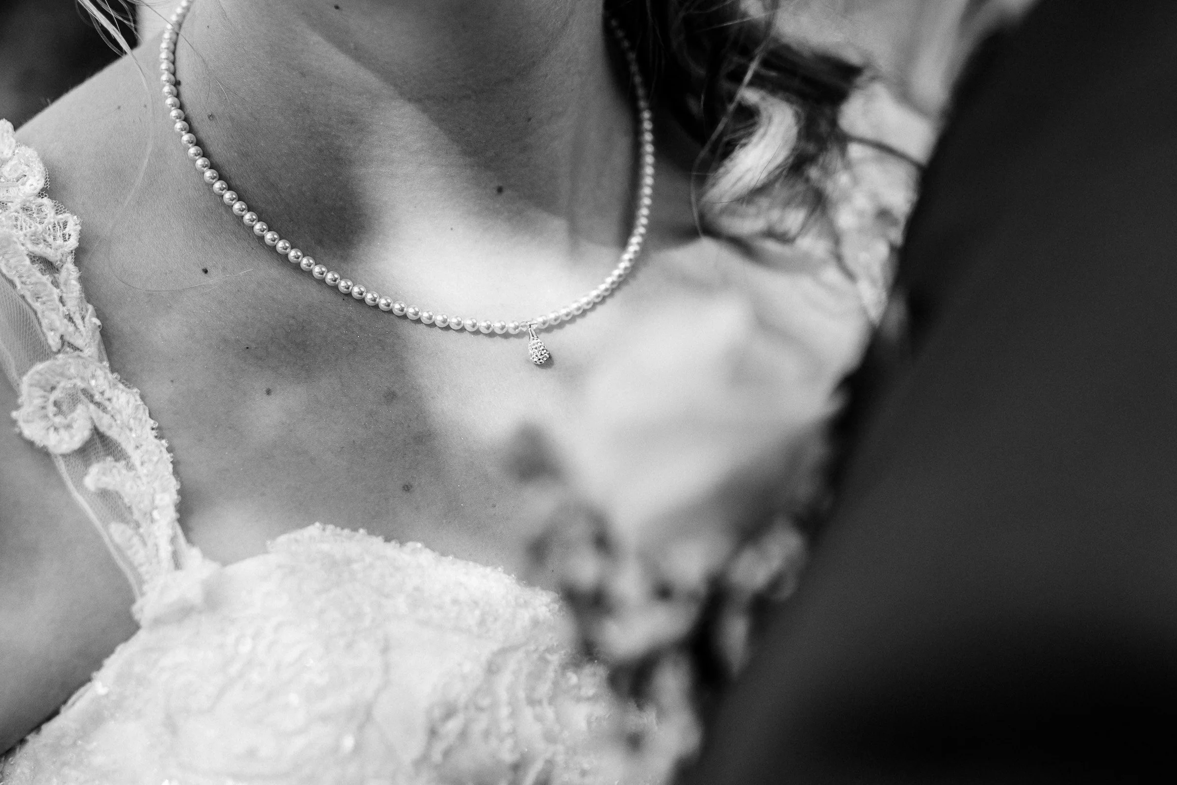 Romantikhotel neuhaus Iserlohn-DortmundHochzeitsfotograf_BrautblüteDüsseldorfBrautkleid_sw463.JPG