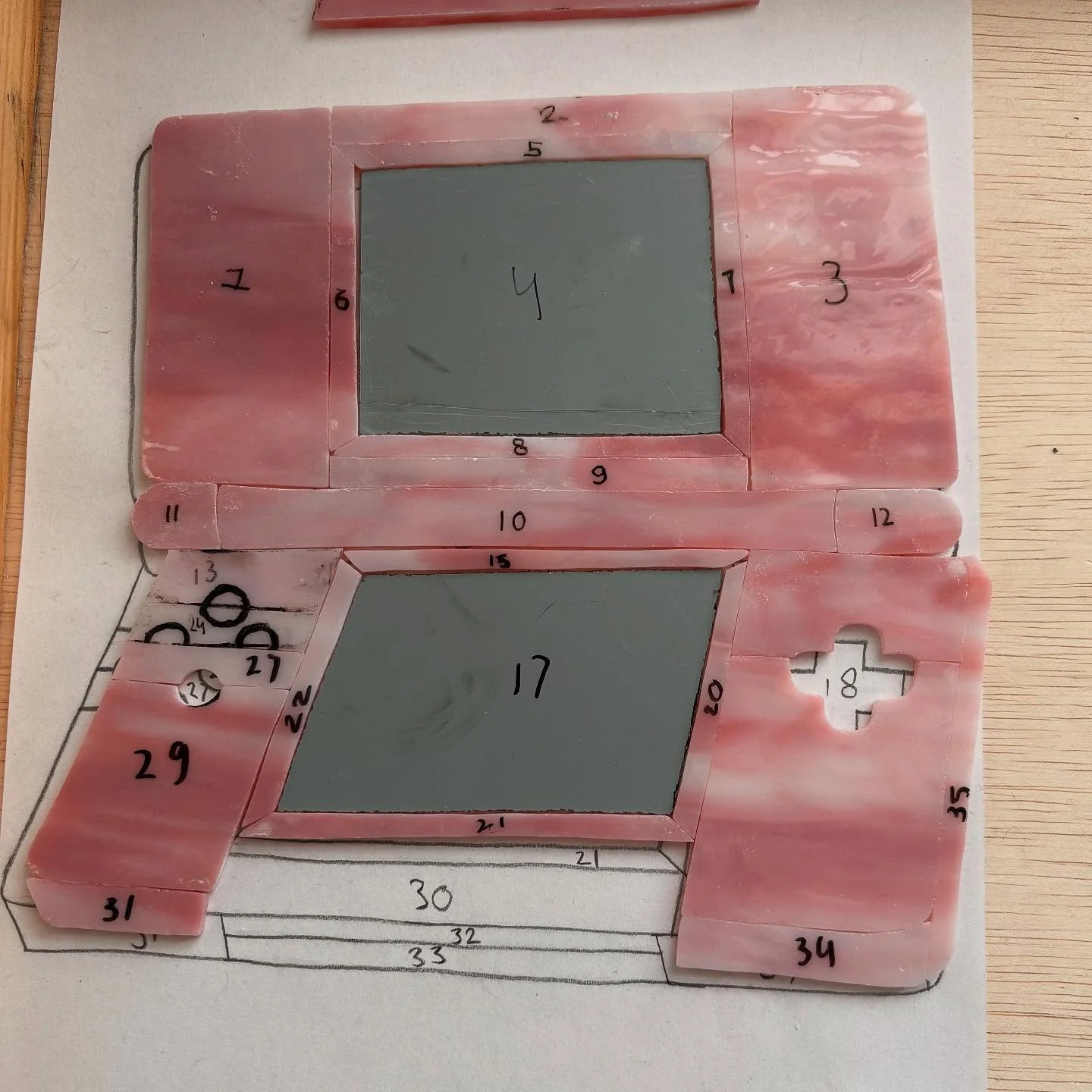 Been working on this piece lately. Growing up I really loved playing videogames, on my DS, and also on my Wii. And to be honest I still love playing videogames haha. To honor these great times and the many hours I spend on my DS I wanted to make this