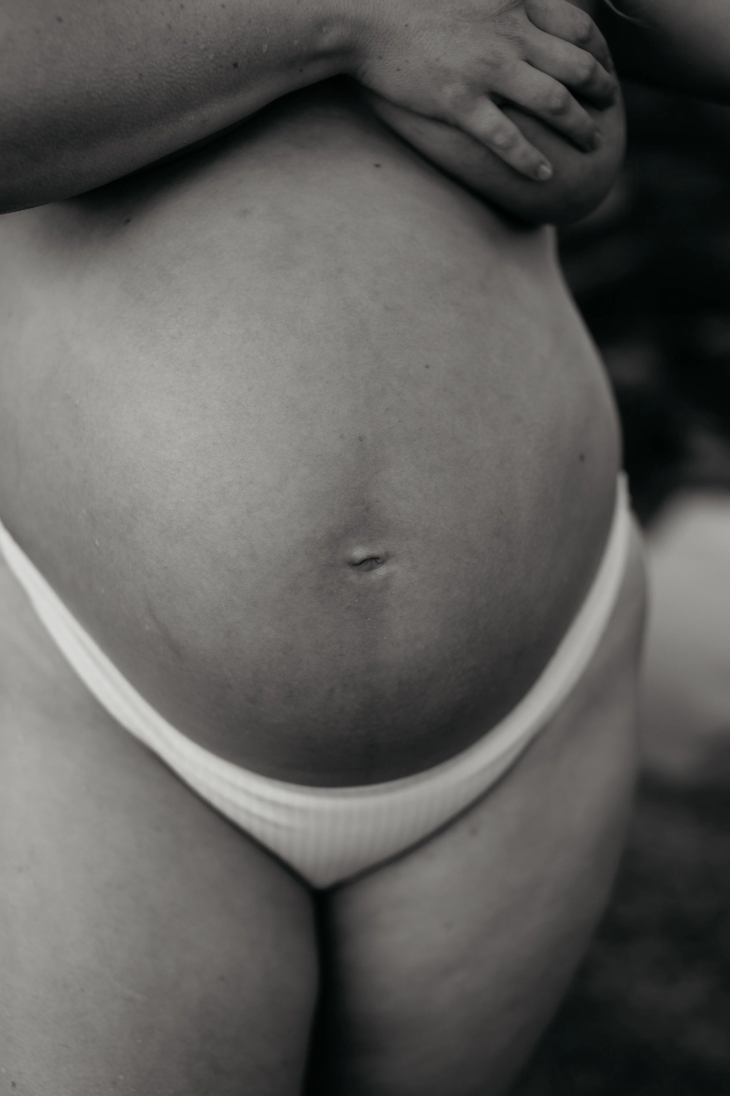 Melbourne editorial pregnant maternity belly in black and white