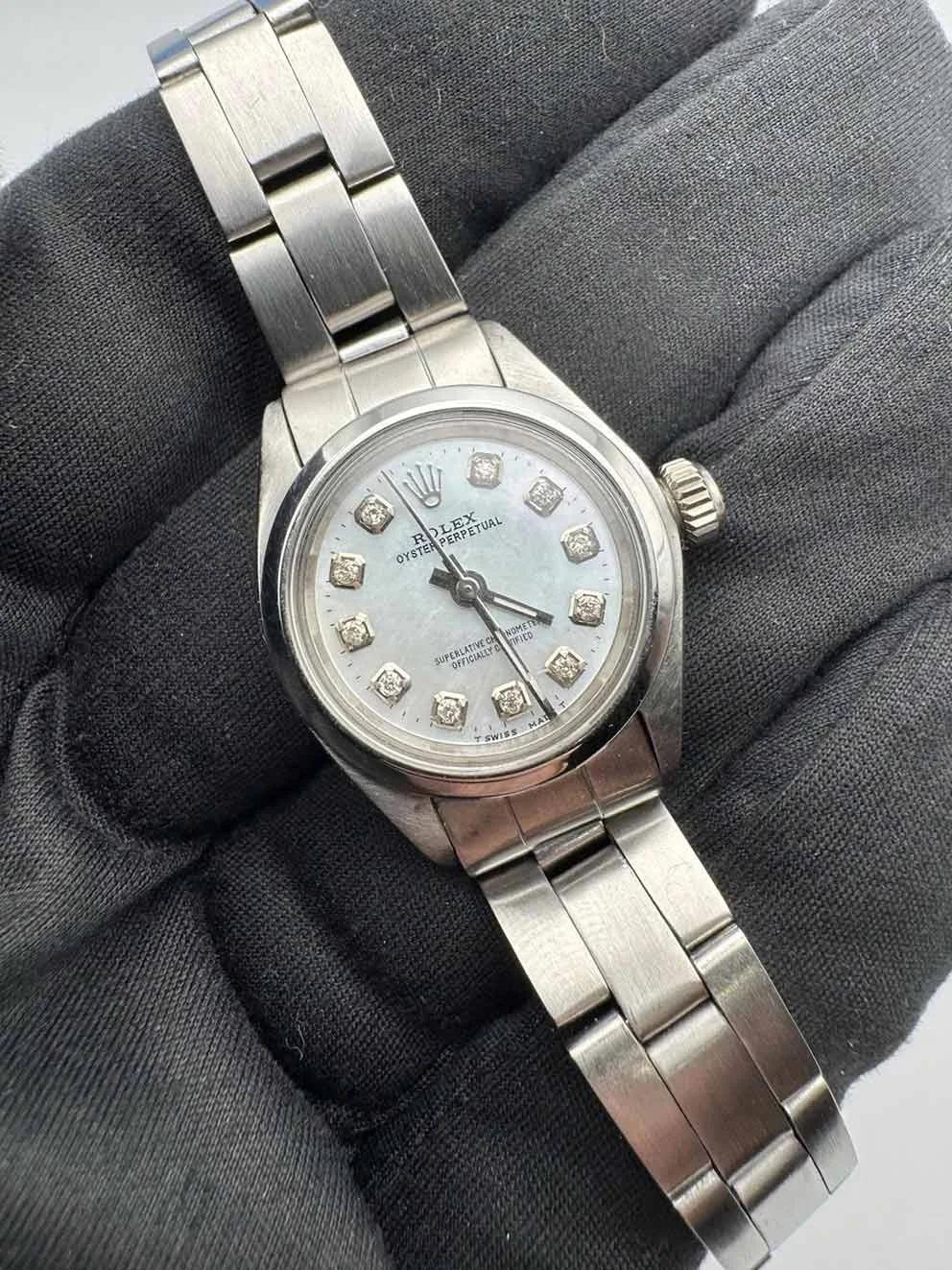 Rolex-Oyster-01-Compressed.jpg
