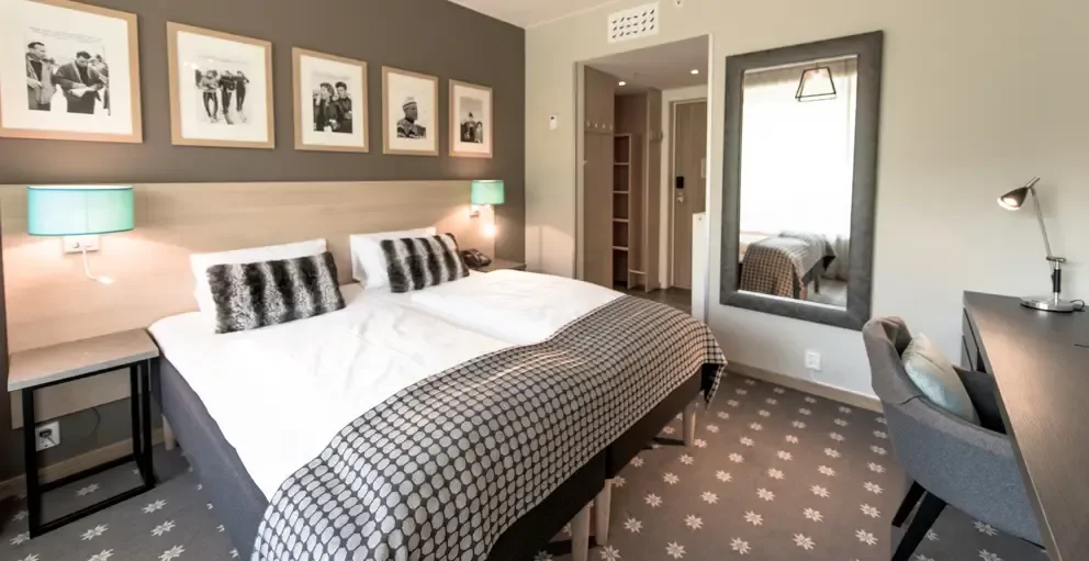 imgi_3_double-room-credit-sverre-f-hjornevik-2-18497804-photo_sverre_hjornevik-w992.webp