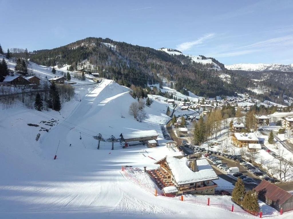 imgi_27_logis-hotel-ufredy-facade-la-clusaz-234120.jpg