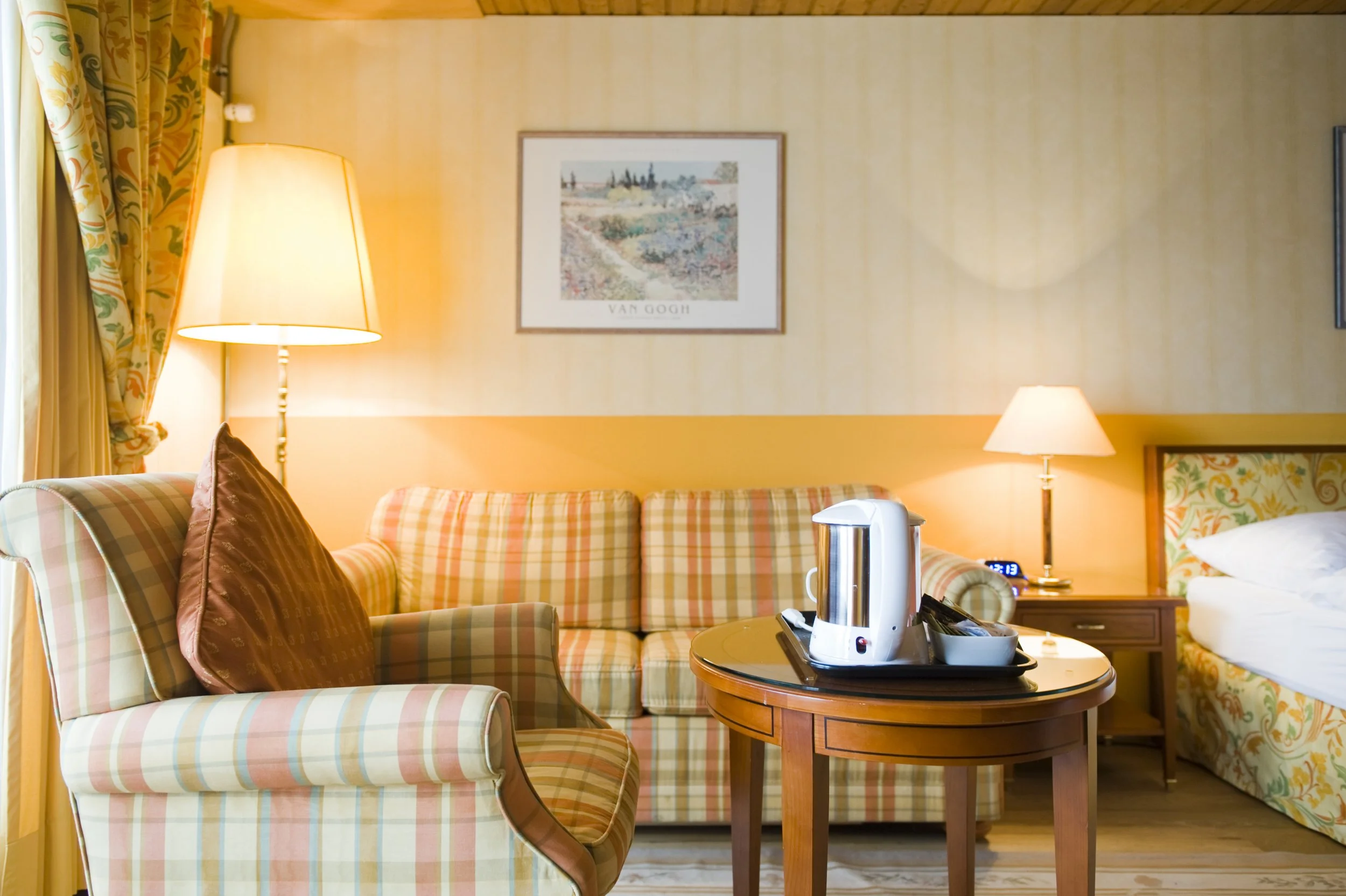 2ac - All rooms with tea and coffee making facilities.JPG