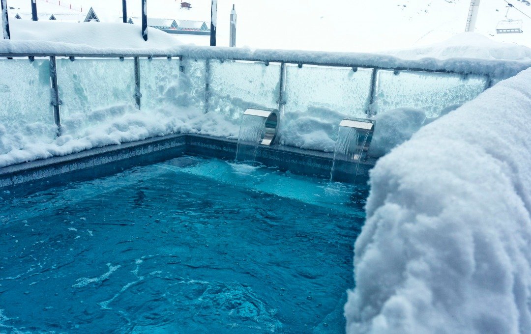 imgi_82_5fac4fd4860ce815d2c62d85_altapura-spa-hotels-val-thorens-piscine.jpg