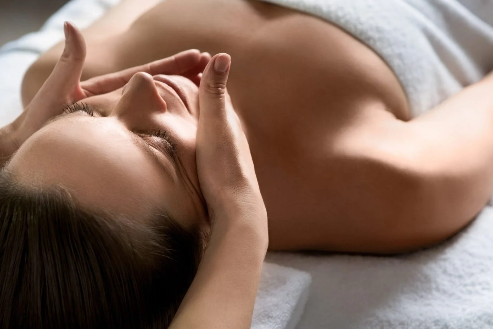 LRG-massage-GregoireGardette-Powder-Pines-Travel.jpg