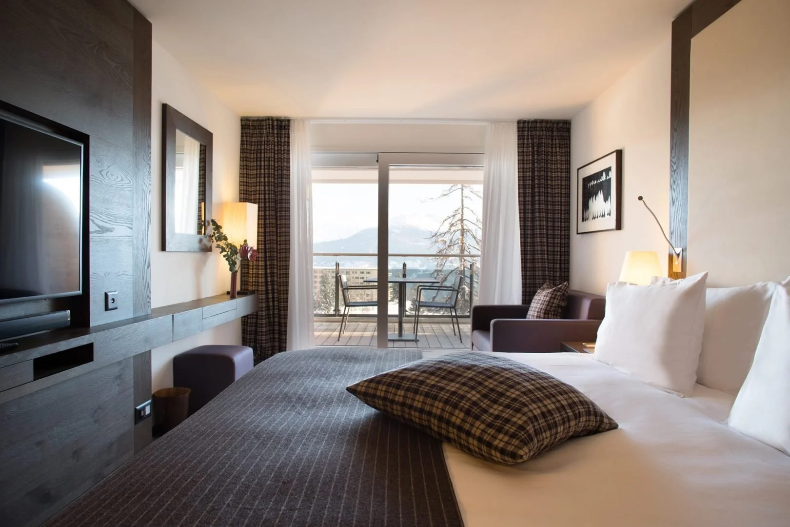 CA-alpinedeluxe-Gregoire-Gardette-Powder-Pines-Travel.jpg
