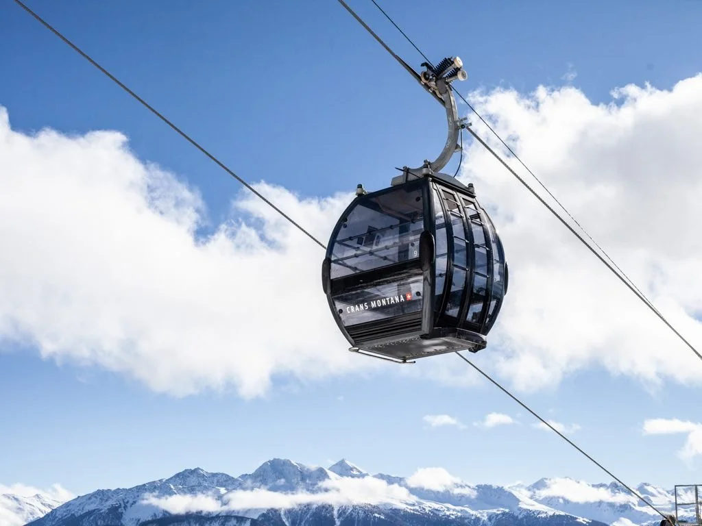 CA-gondola-MichelReybier-Powder-Pines-Travel.jpg