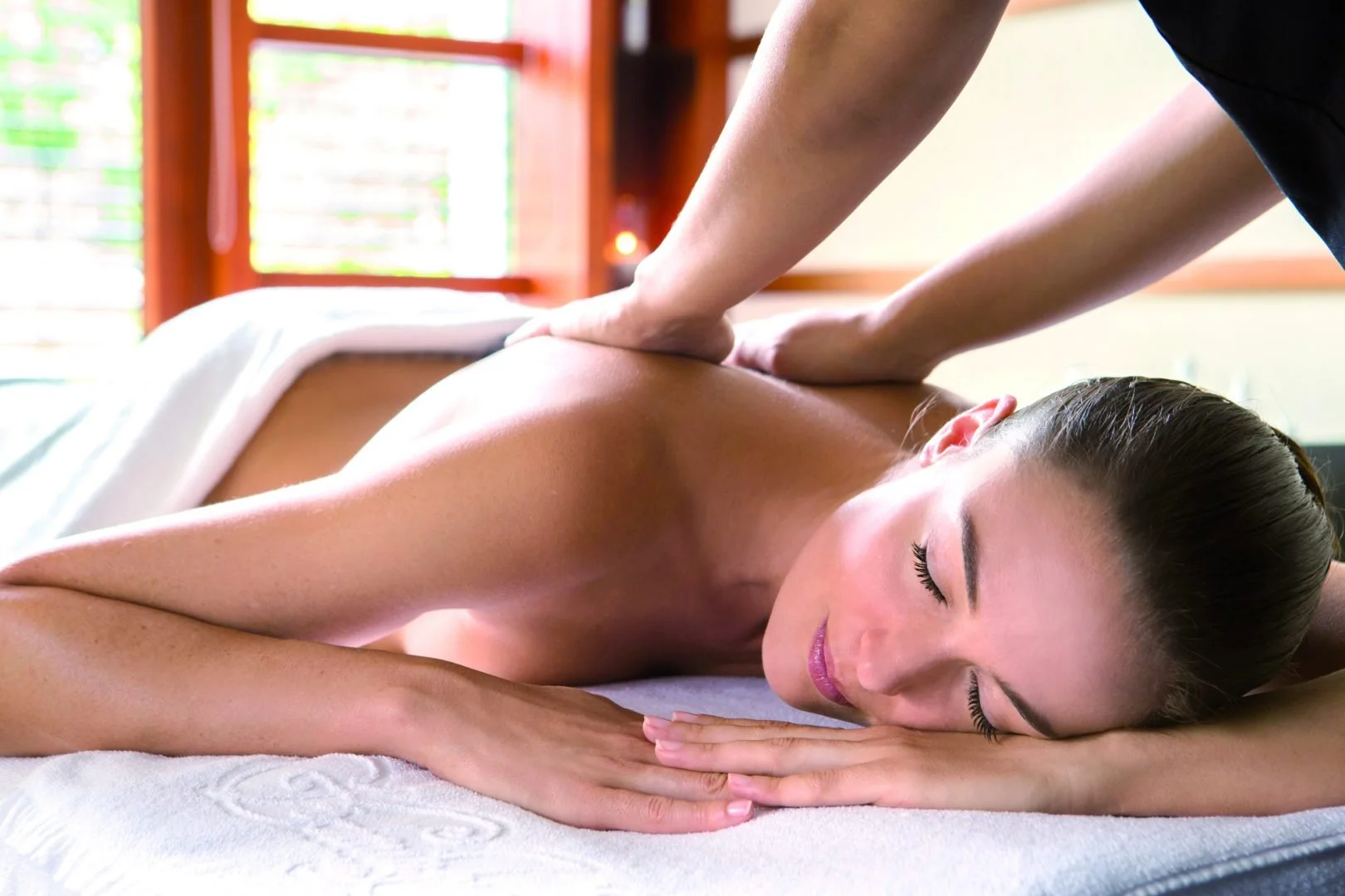 VJ-massage-MichelReybier-Powder-Pines-Travel.jpg