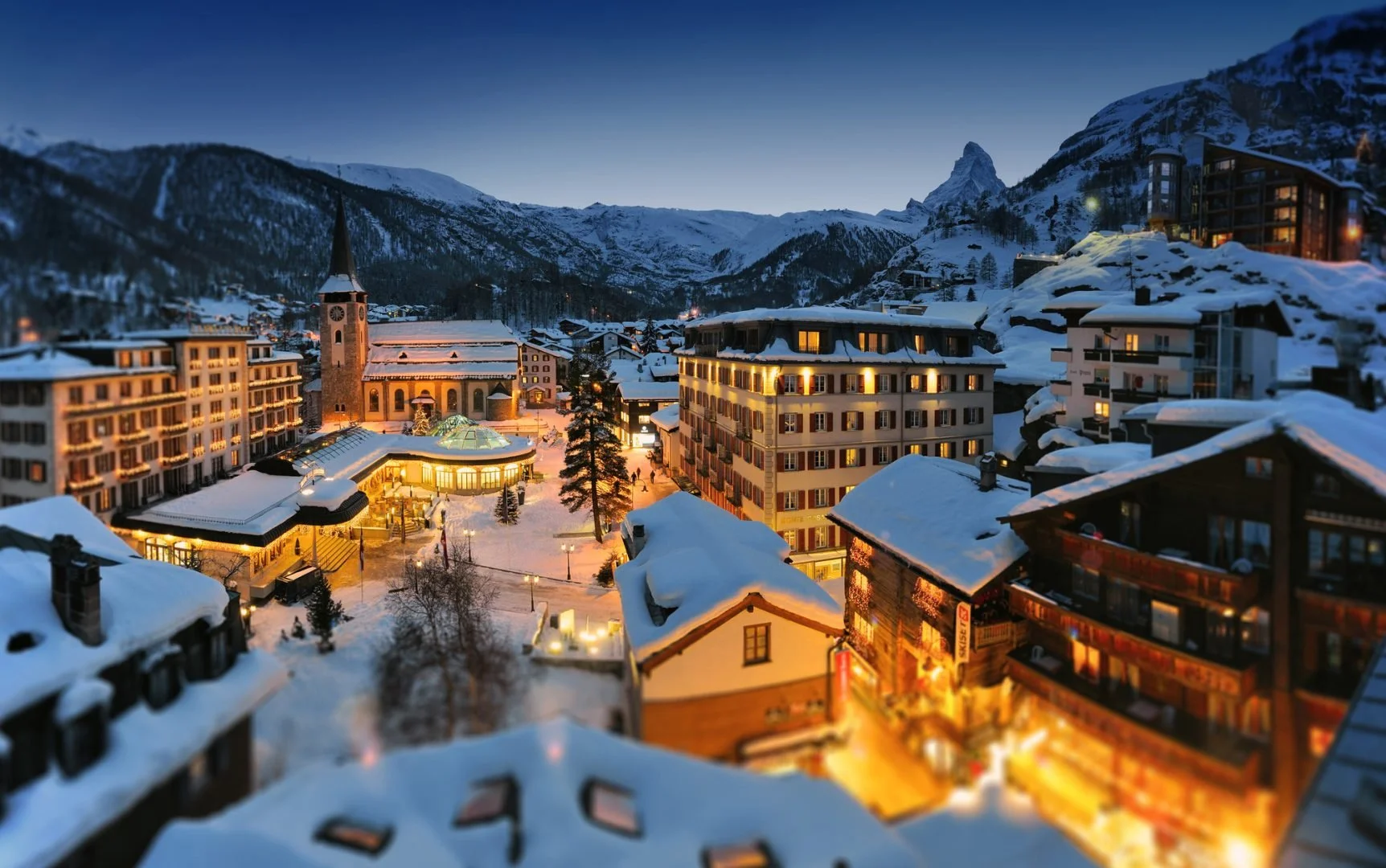 MR-location-MichelReybierPowder-Pines-Travel.jpg