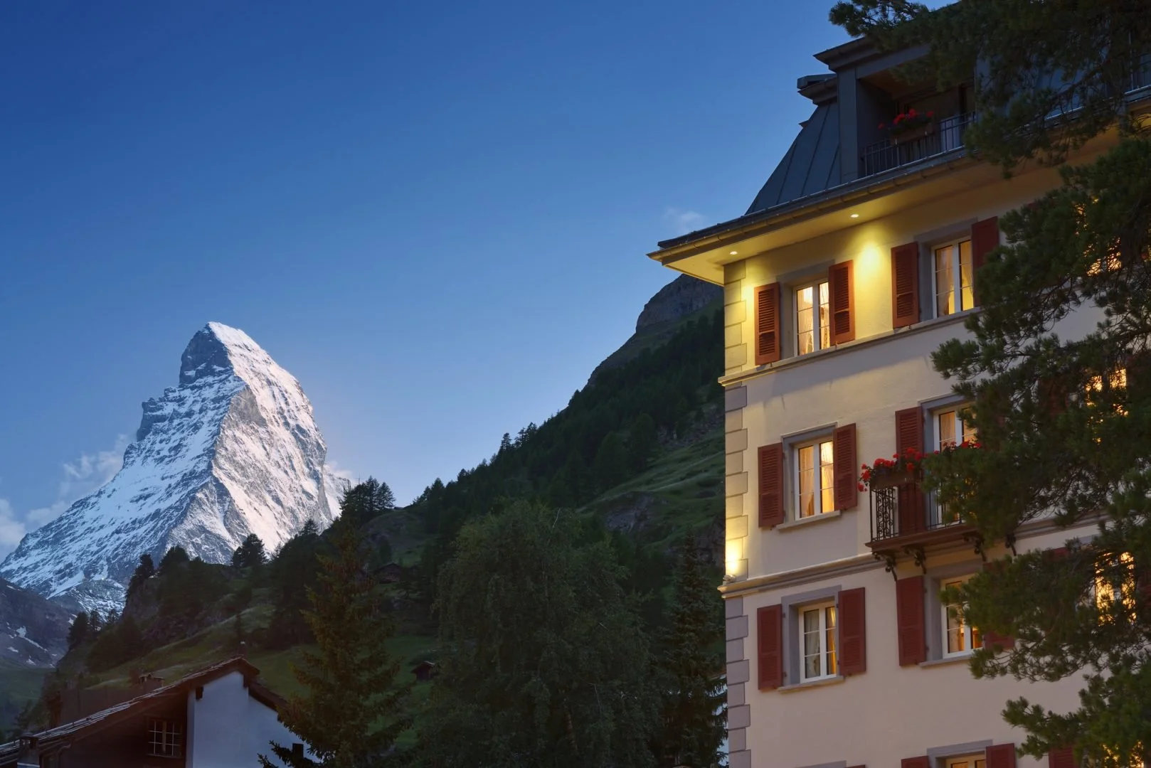 MR-Matterhorn-YdoSol-Powder-Pines-Travel.jpg