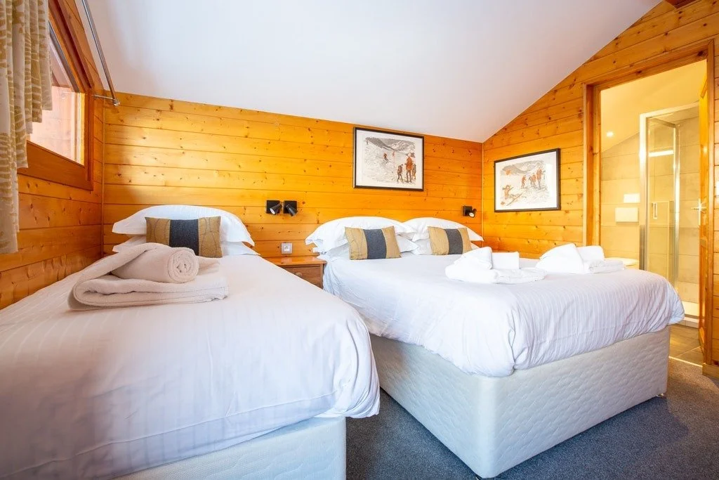 imgi_7_luxury-ensuite-bedroom-morzine-chalets.jpg