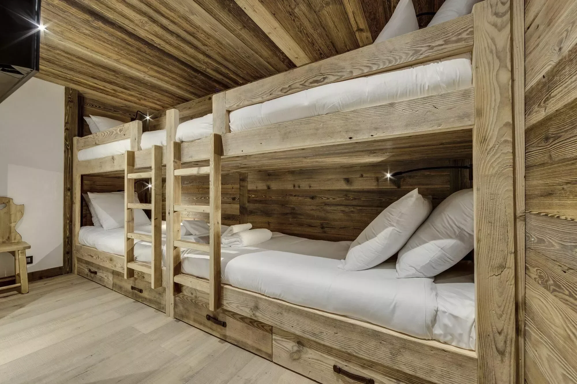 imgi_39_photos_bien_1295_chalet_angelus_val_disere_04.webp