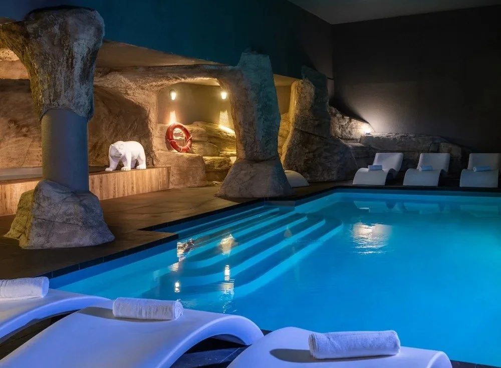 imgi_11_hotel-royal-ours-blanc-piscine-006.jpg
