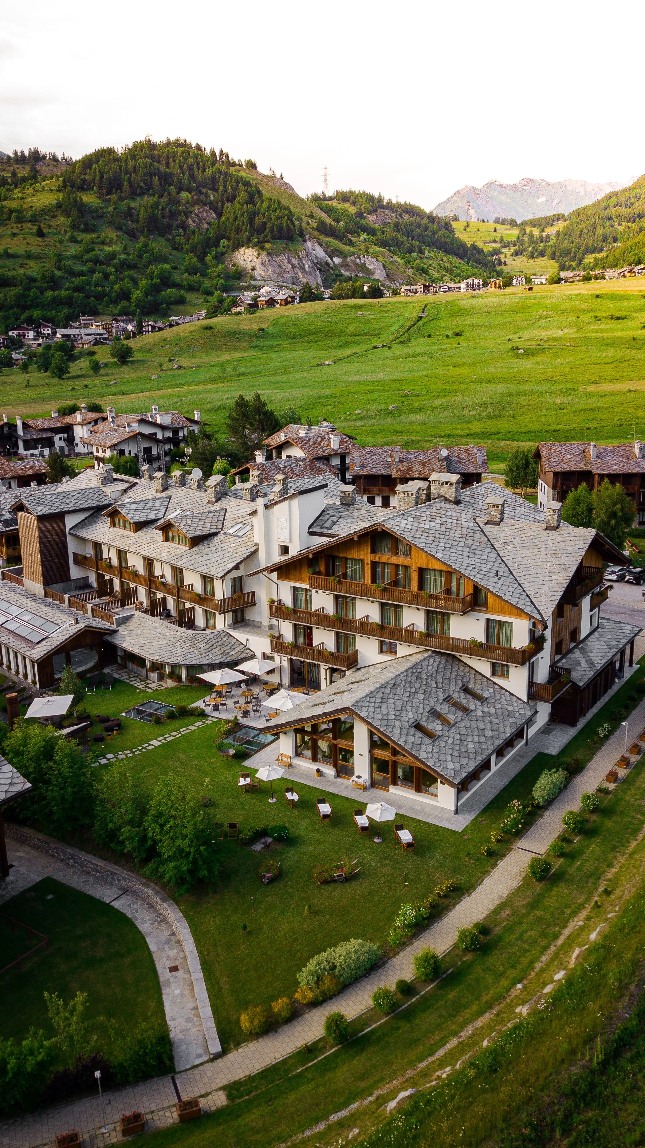 Exterior View 5.jpg