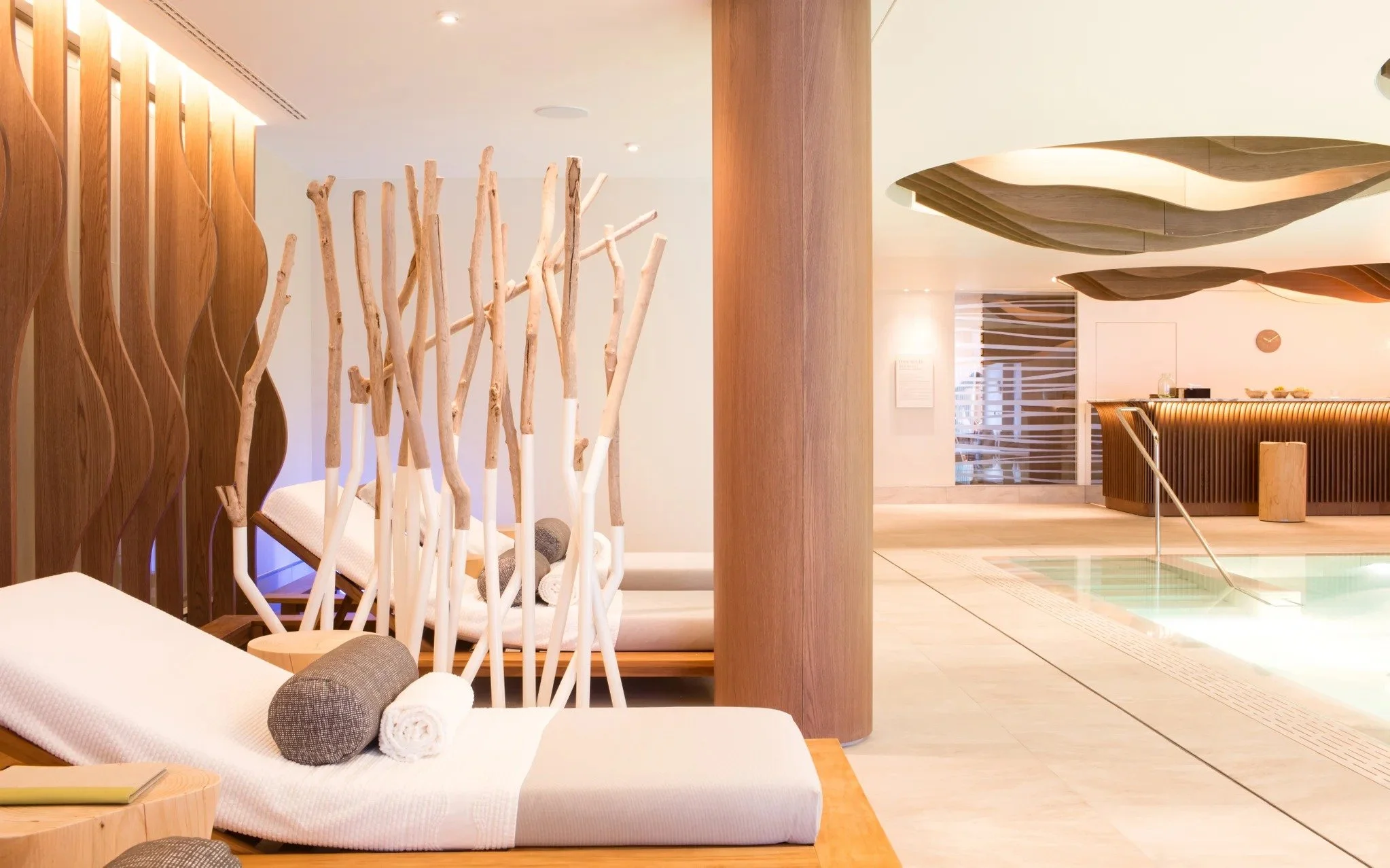 imgi_26_Relaxation_area_by_the_indoor_pool.jpg