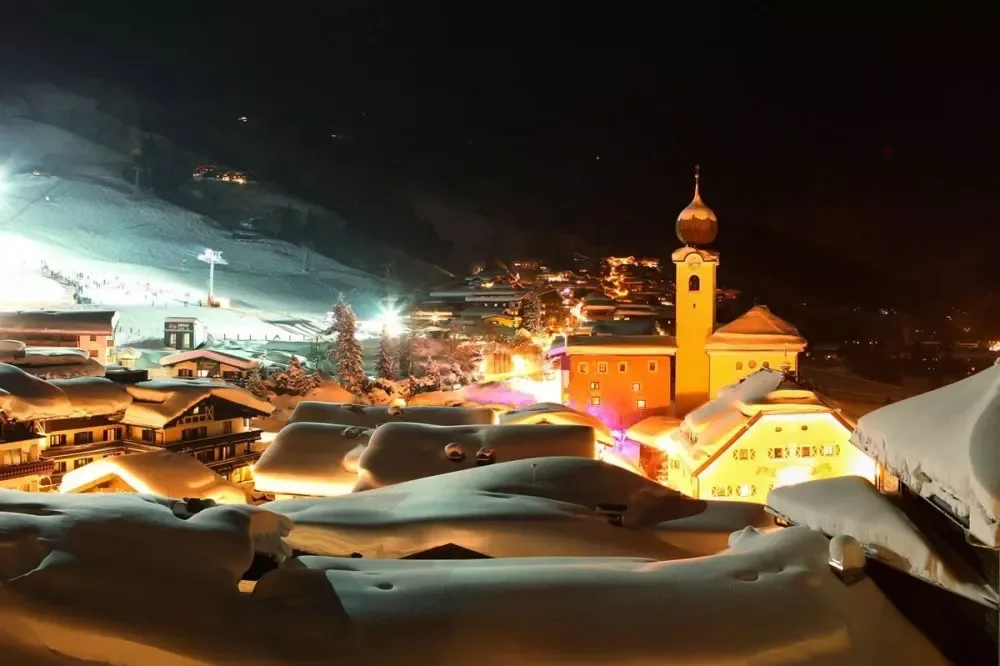 imgi_17_xsaalbach-winter-nacht-klein.jpg.pagespeed.ic.zZxkvSc_lI.webp