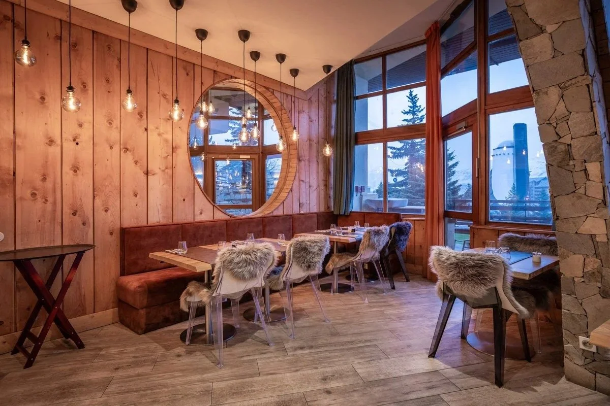imgi_56_hotel-royal-ours-blanc-restauration-013.jpg