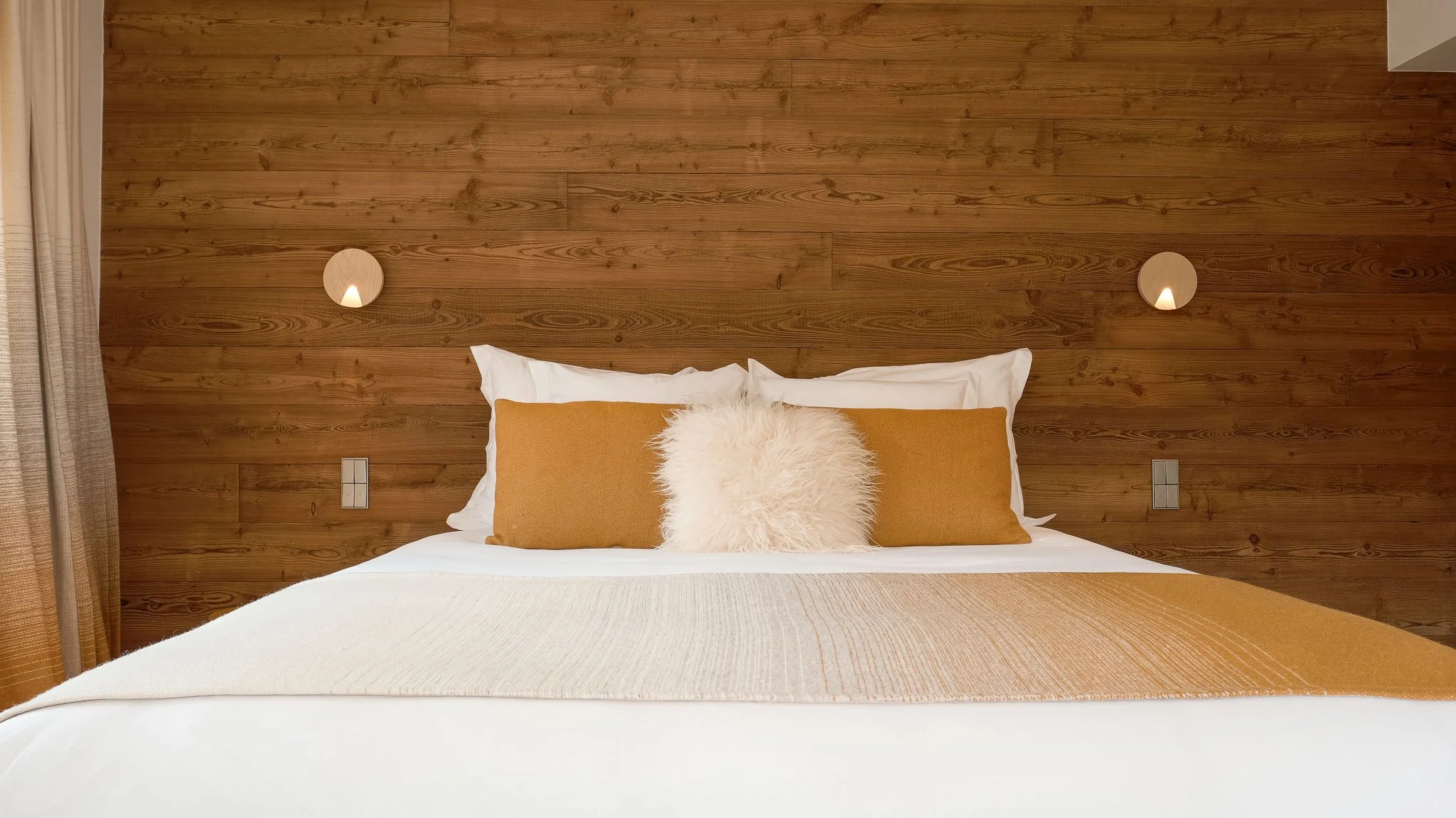 SA_Chalet EDN_Guestroom 03 A.jpg
