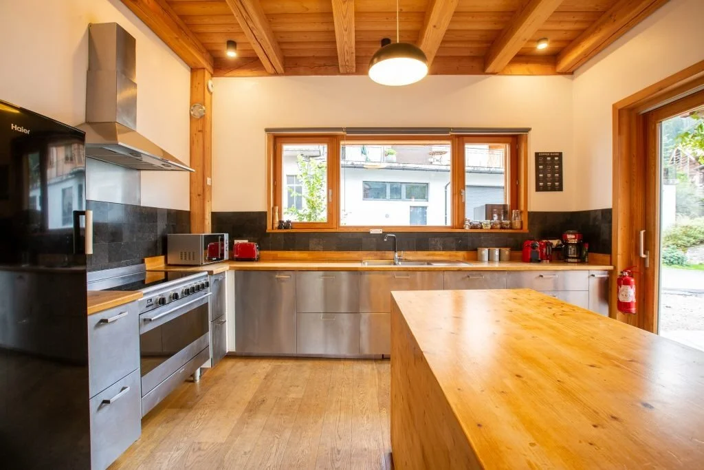 imgi_9_Zormine-Kitchen2-1024x683.jpg