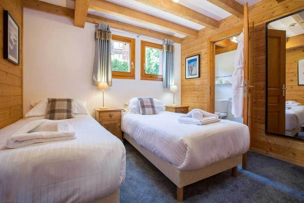 imgi_28_chalet-des-montagnes-twin-bedroom-morzine-chalet-1024x683.jpg