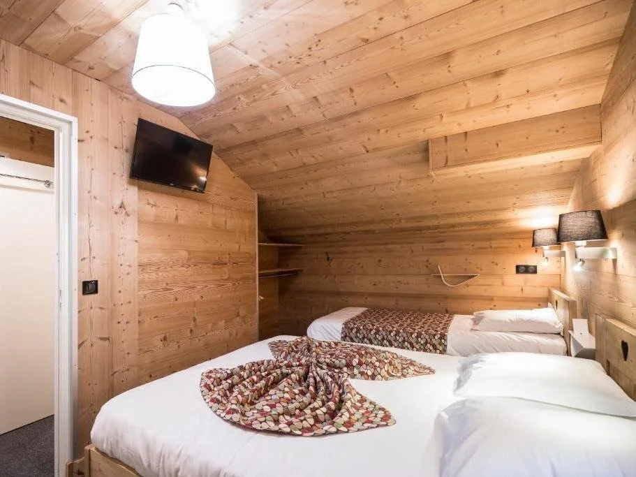 imgi_30_logis-hotel-ufredy-chambres-la-clusaz-312482.jpg