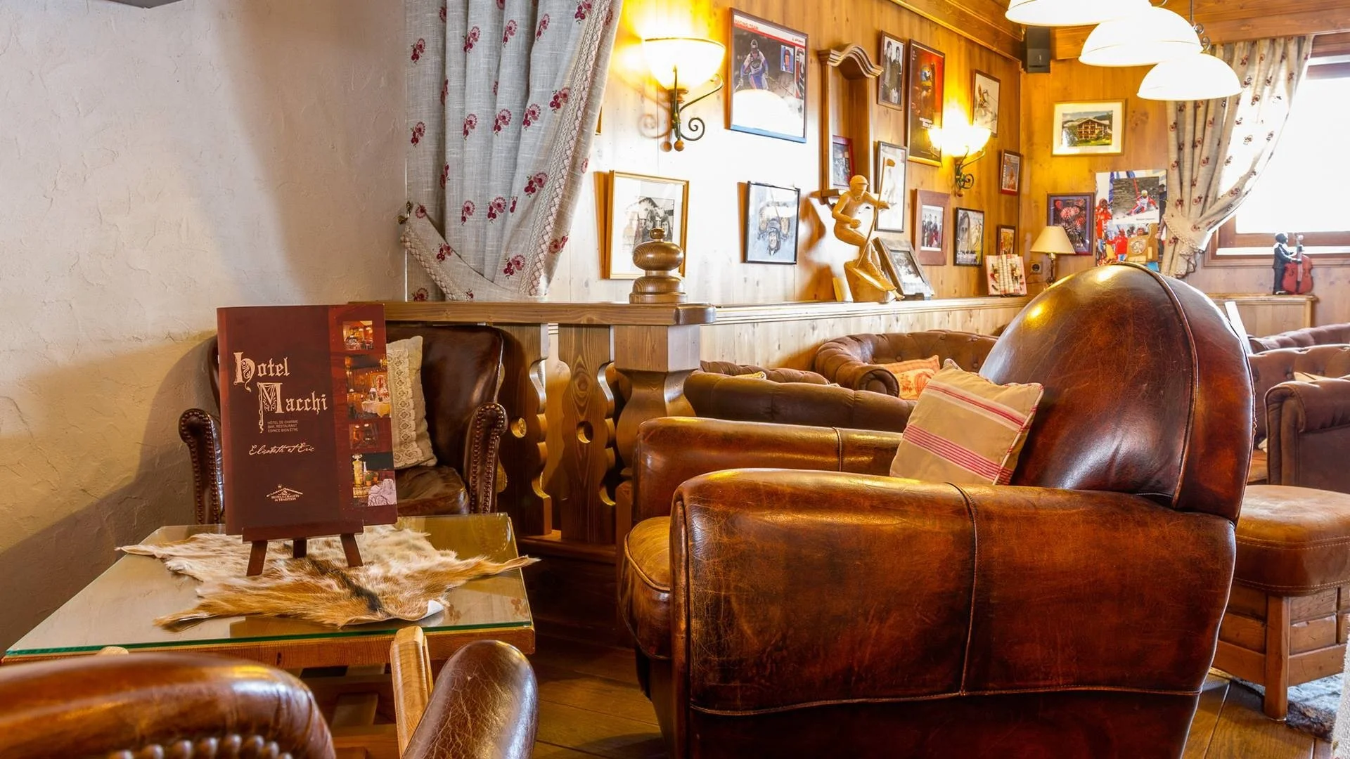 imageye___-_imgi_127_214__slideshow_xlarge__un-coin-tranquille-pour-prendre-le-temps-de-savourer-un-chocolat-chaud..jpg