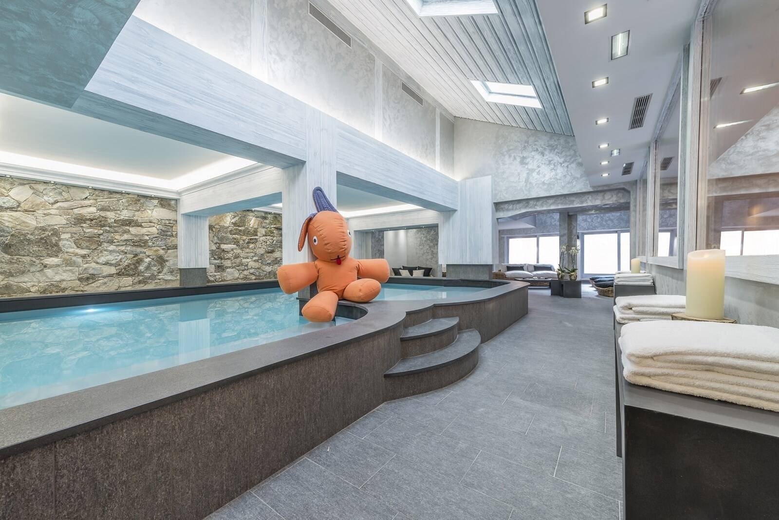 imageye___-_imgi_22_1095_swimming-pool-1-.jpg