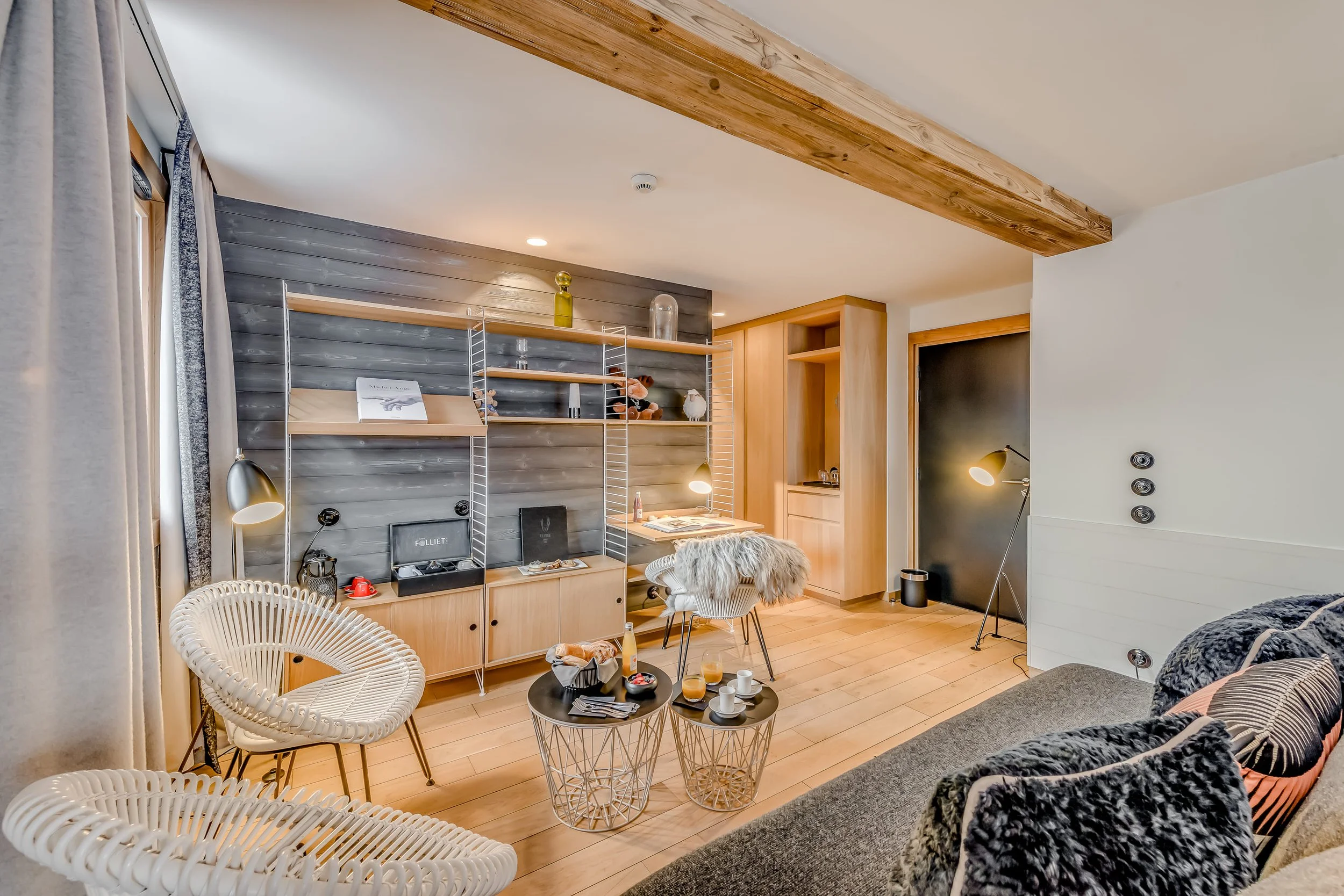 Junior Suite Slopes 6.jpg