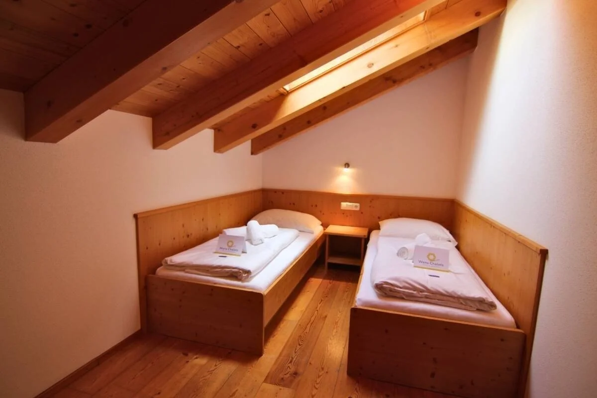 imgi_90_16__ScaleWidthWzEyMDBd.-Catered-chalet-Elfriede-Fiss-Penthouse-tweepersoonskamer.jpg
