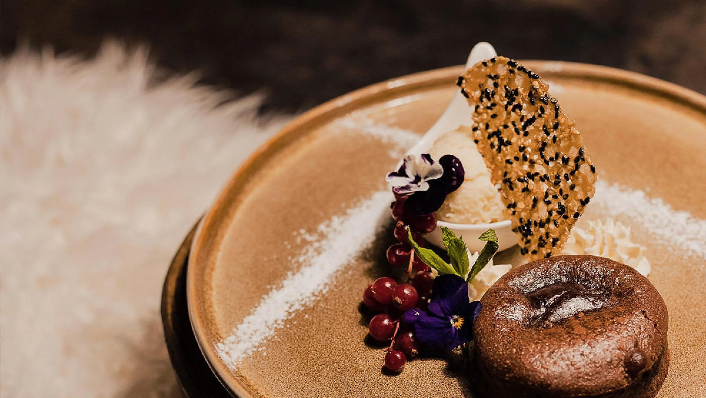 imgi_288_restaurant-dessert01-2400x1353-crop-q80.jpg