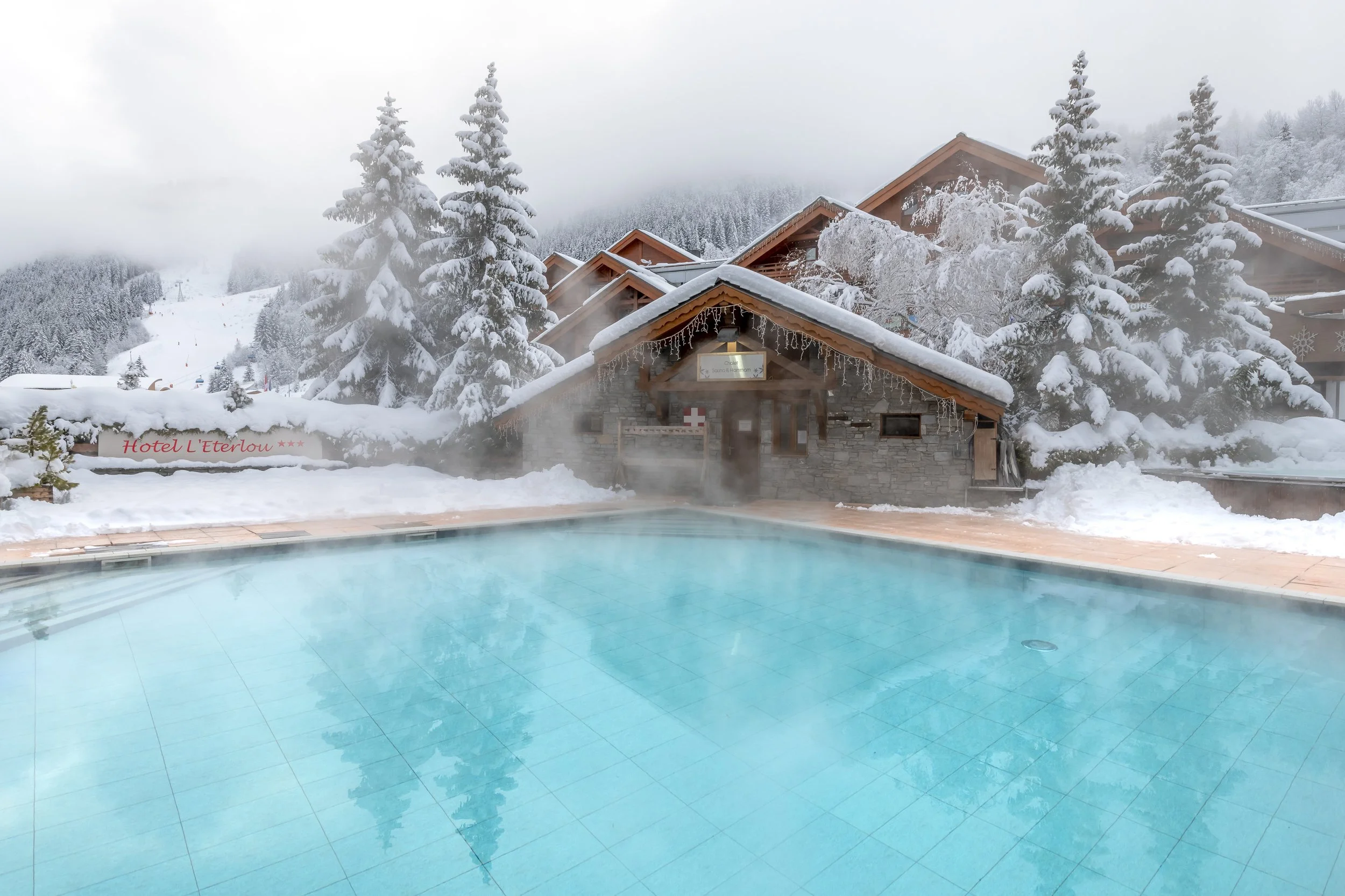 Piscine_Sauna_Jour_HD.jpg
