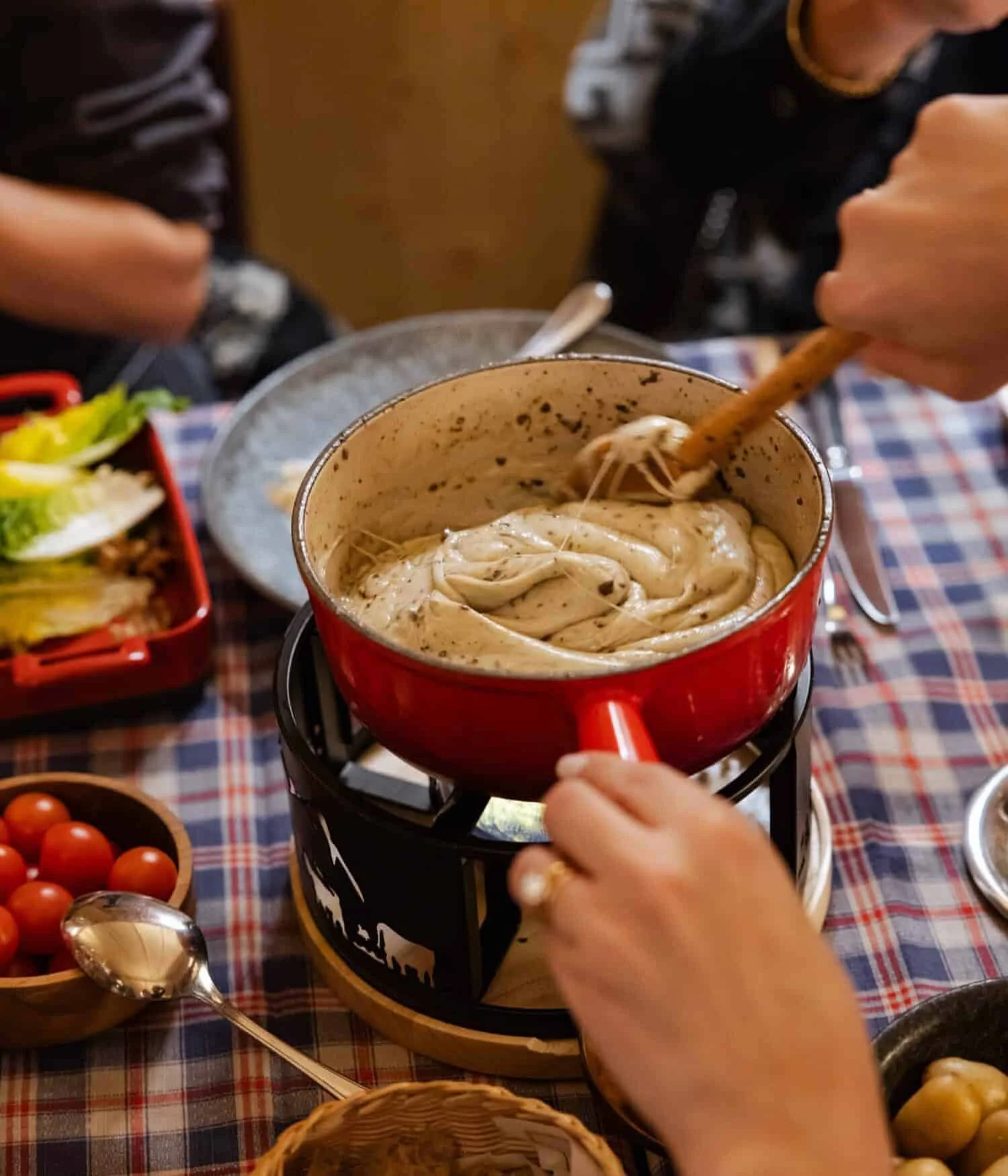 HLCC_fumoir_fondue-restaurant.jpg