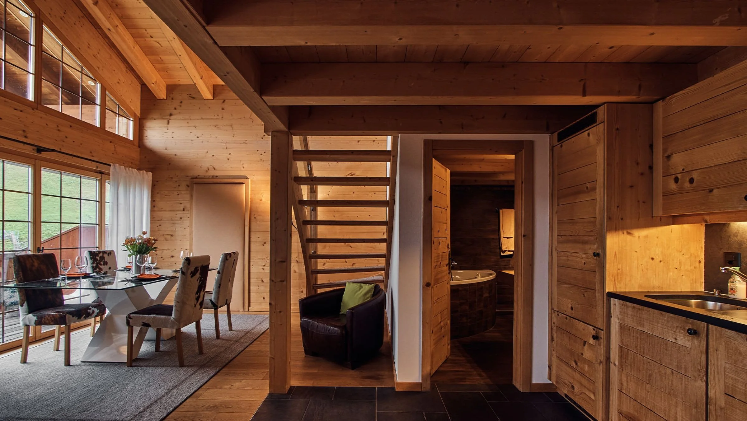 imgi_415_duplex-suite-slide02-2400x1353-crop-q80.jpg